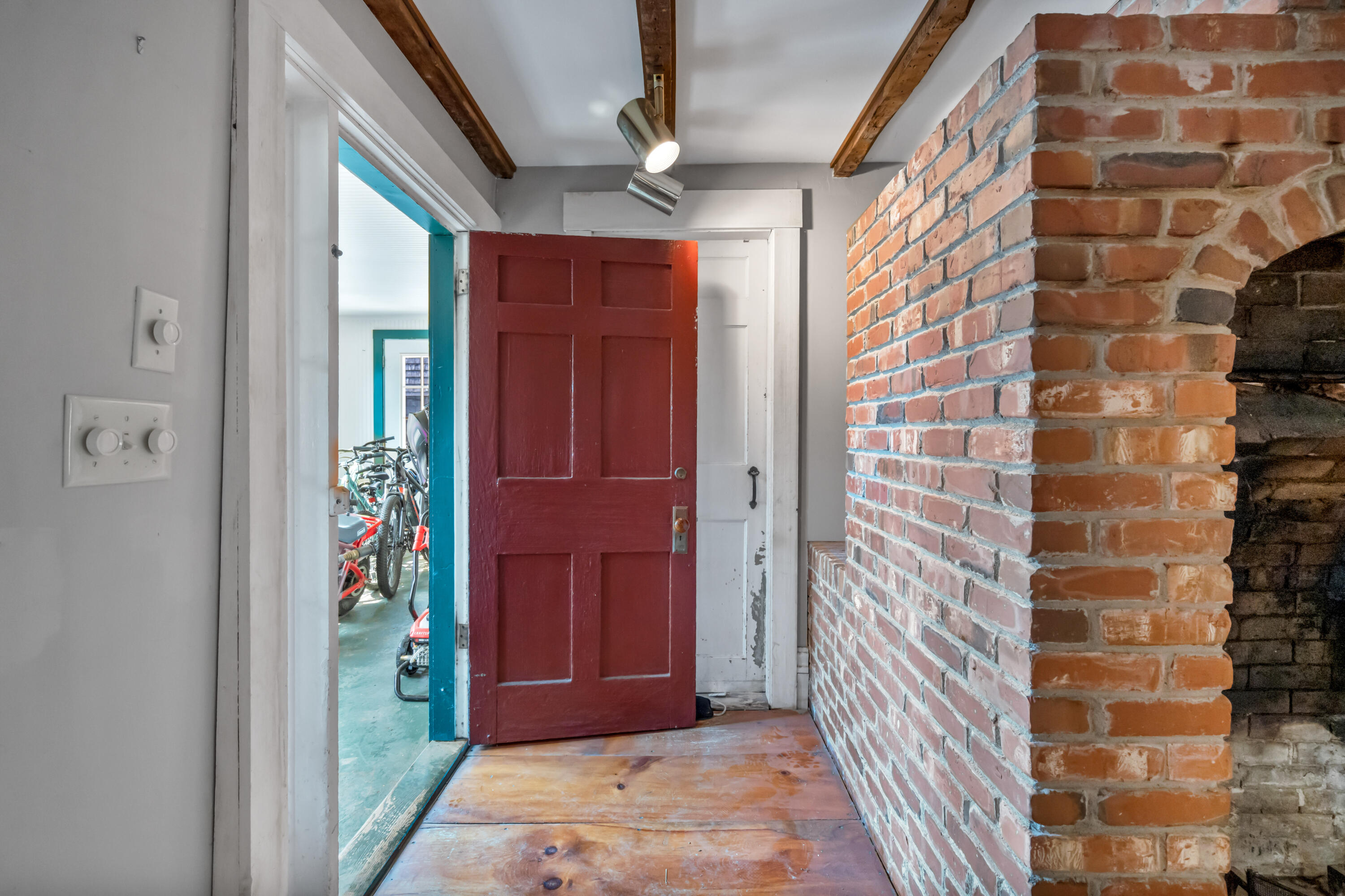main property photo 45