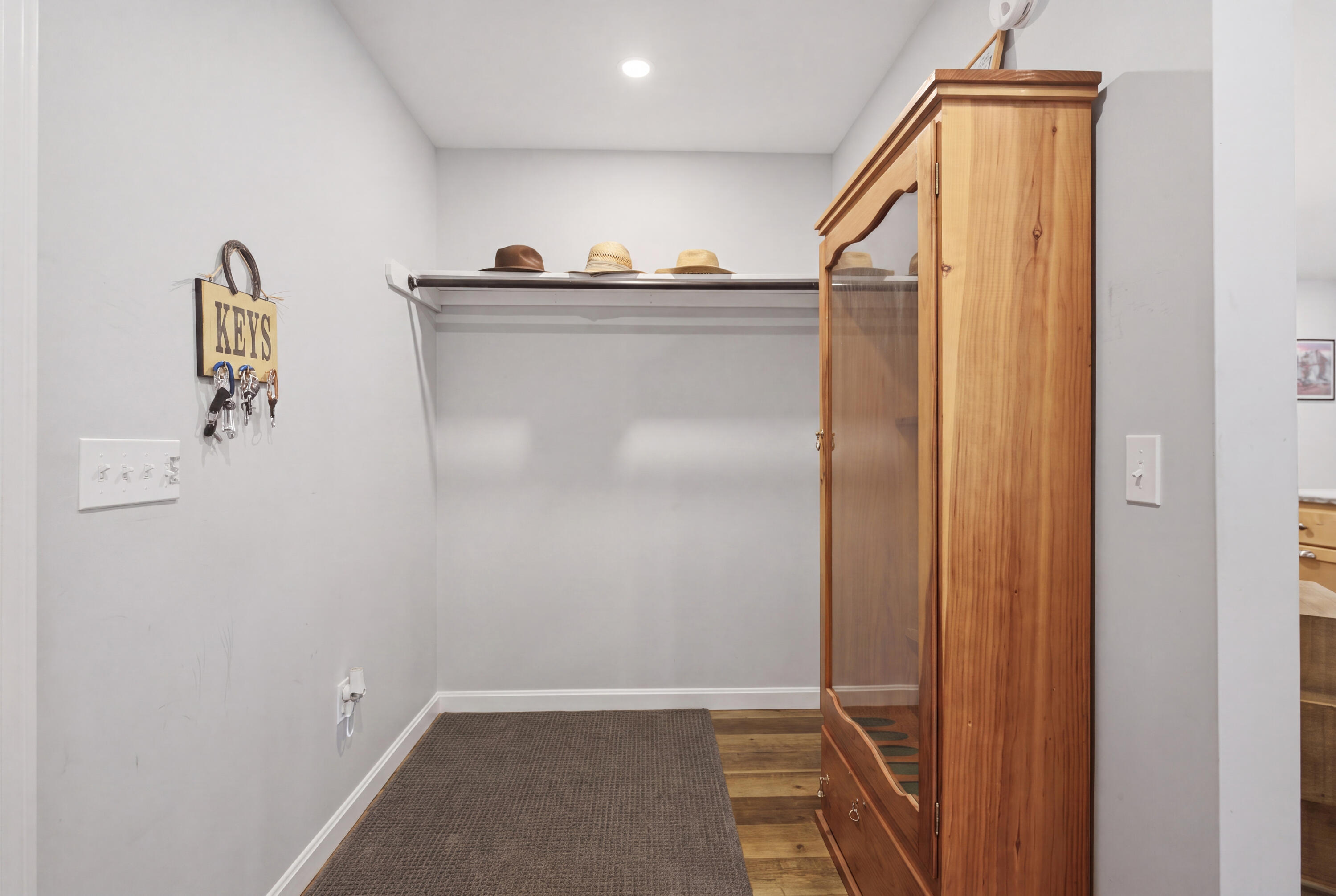 main property photo 49