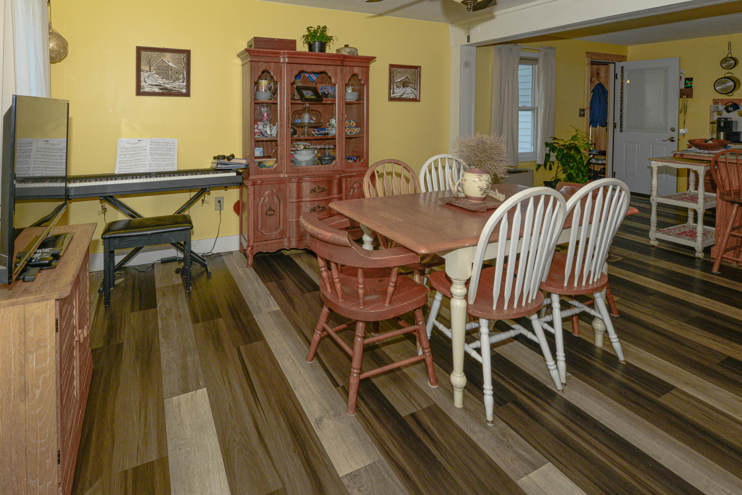 main property photo 24