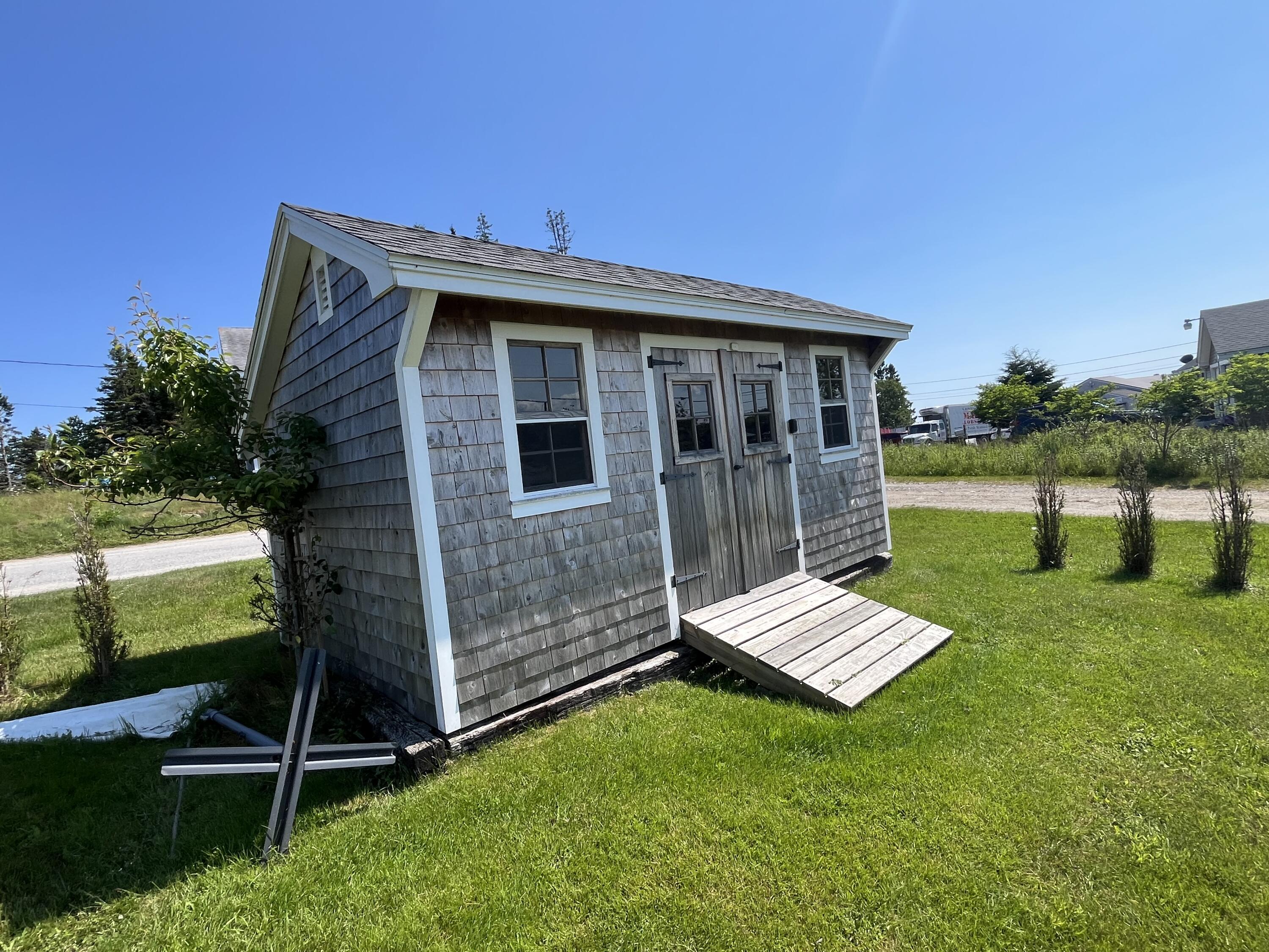 main property photo 39
