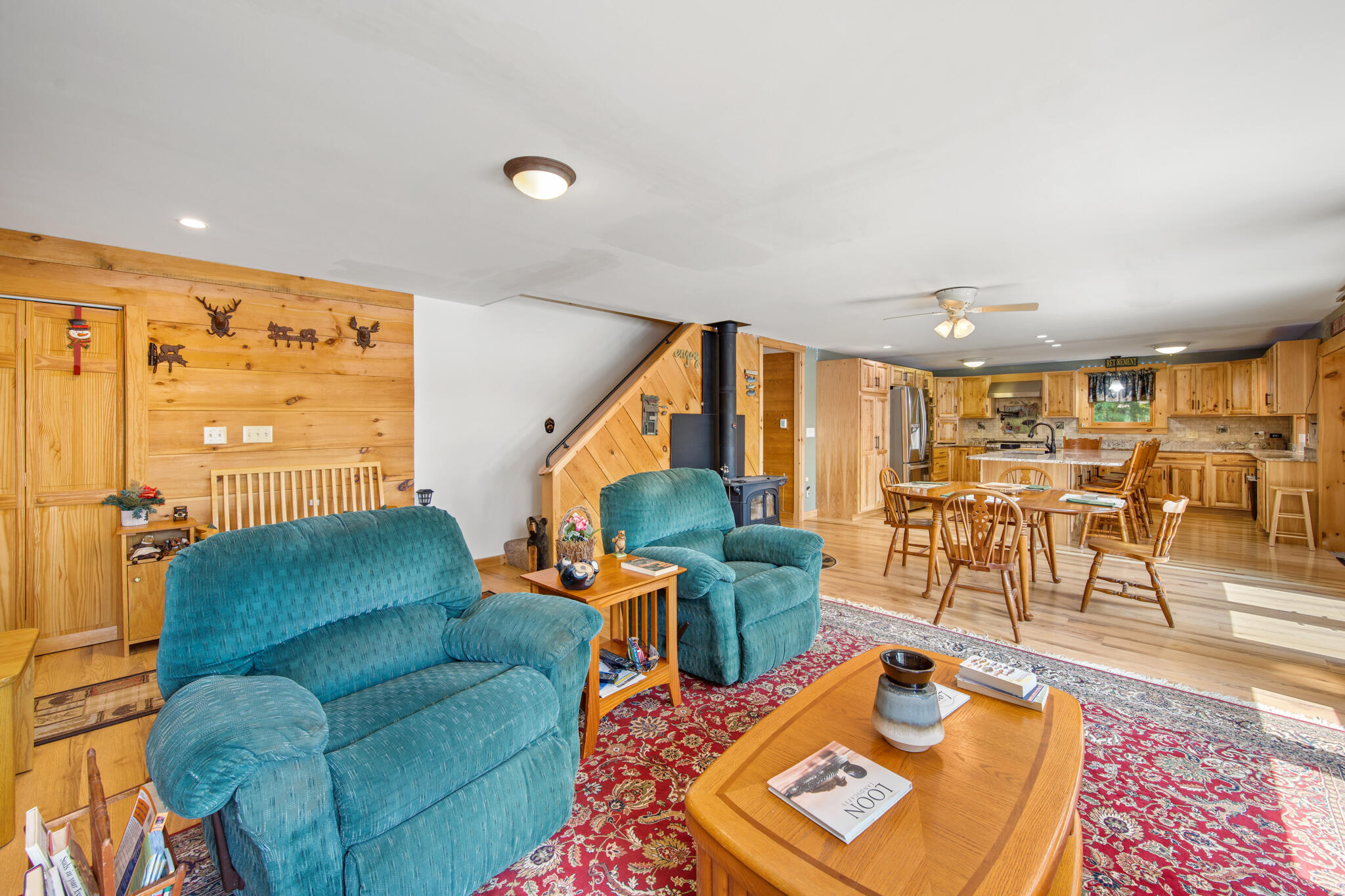 main property photo 28