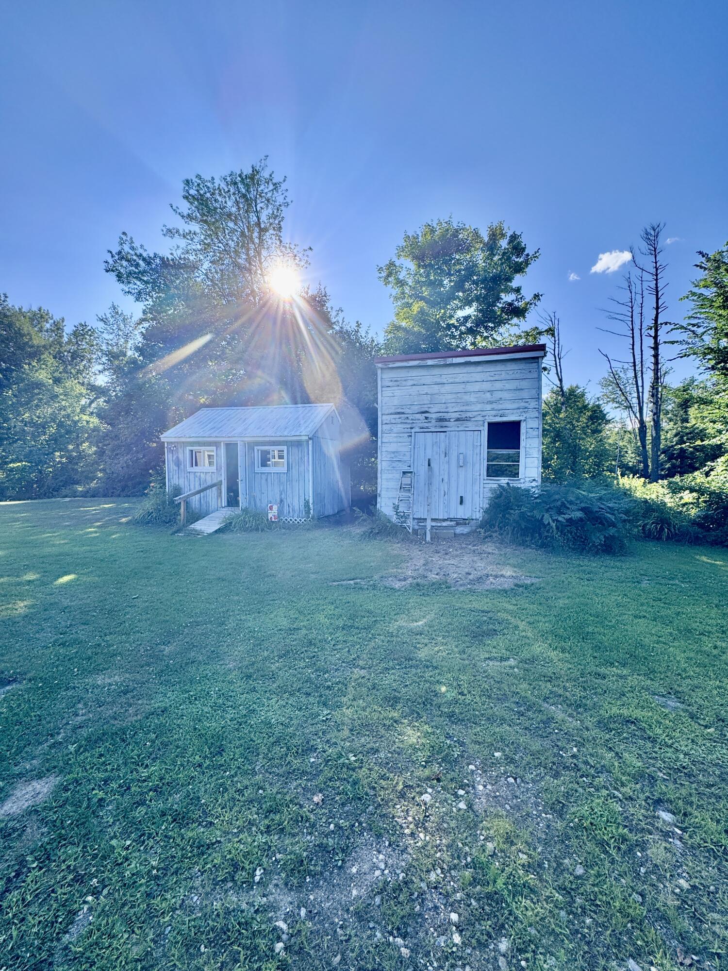 main property photo 31