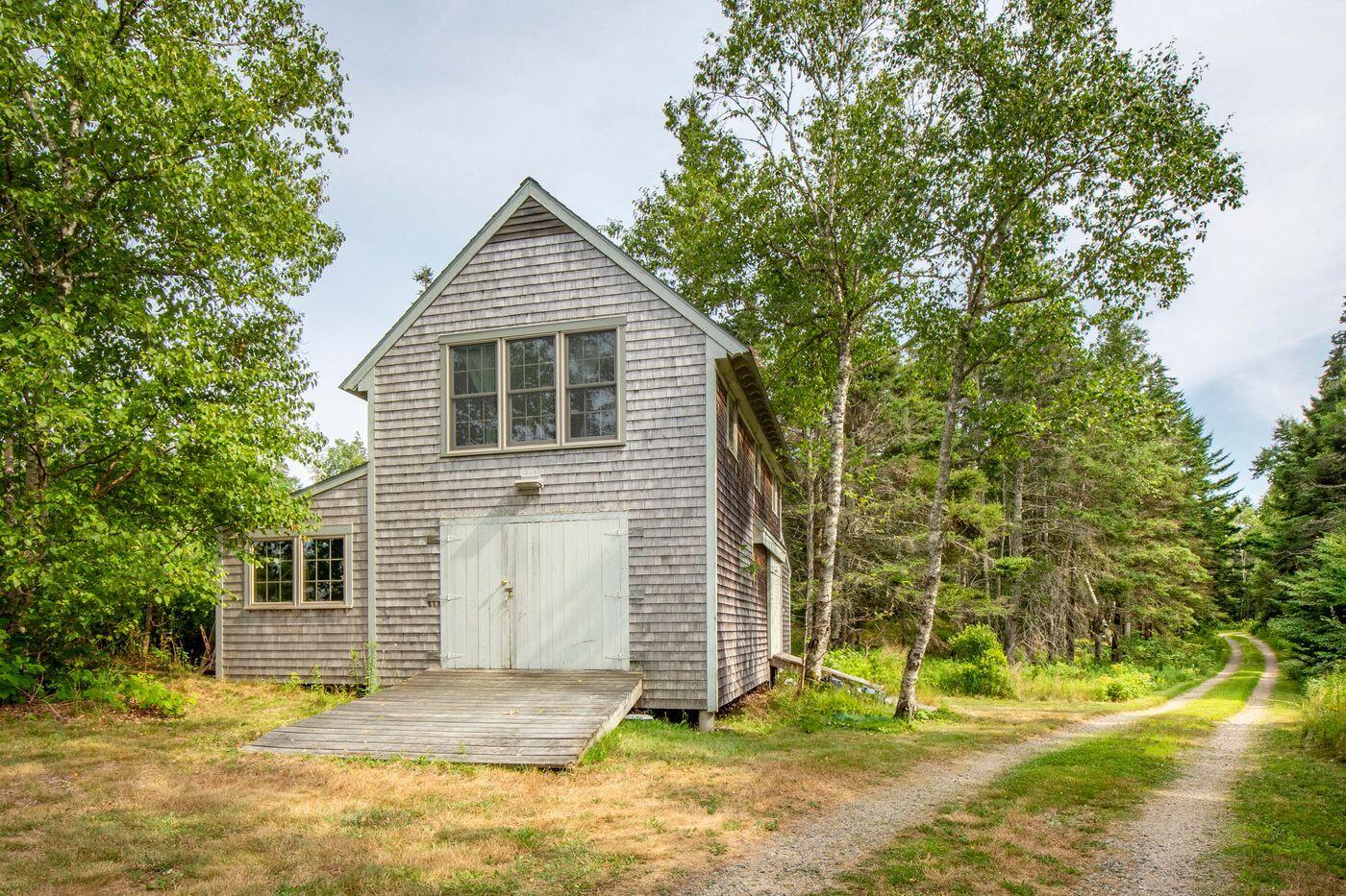 main property photo 20