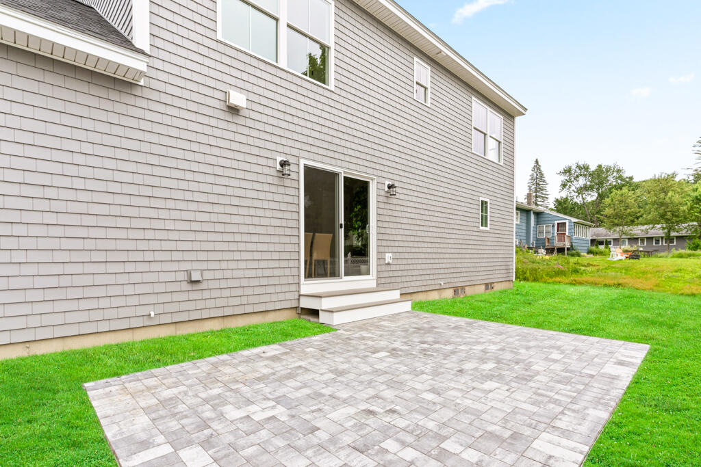 main property photo 34