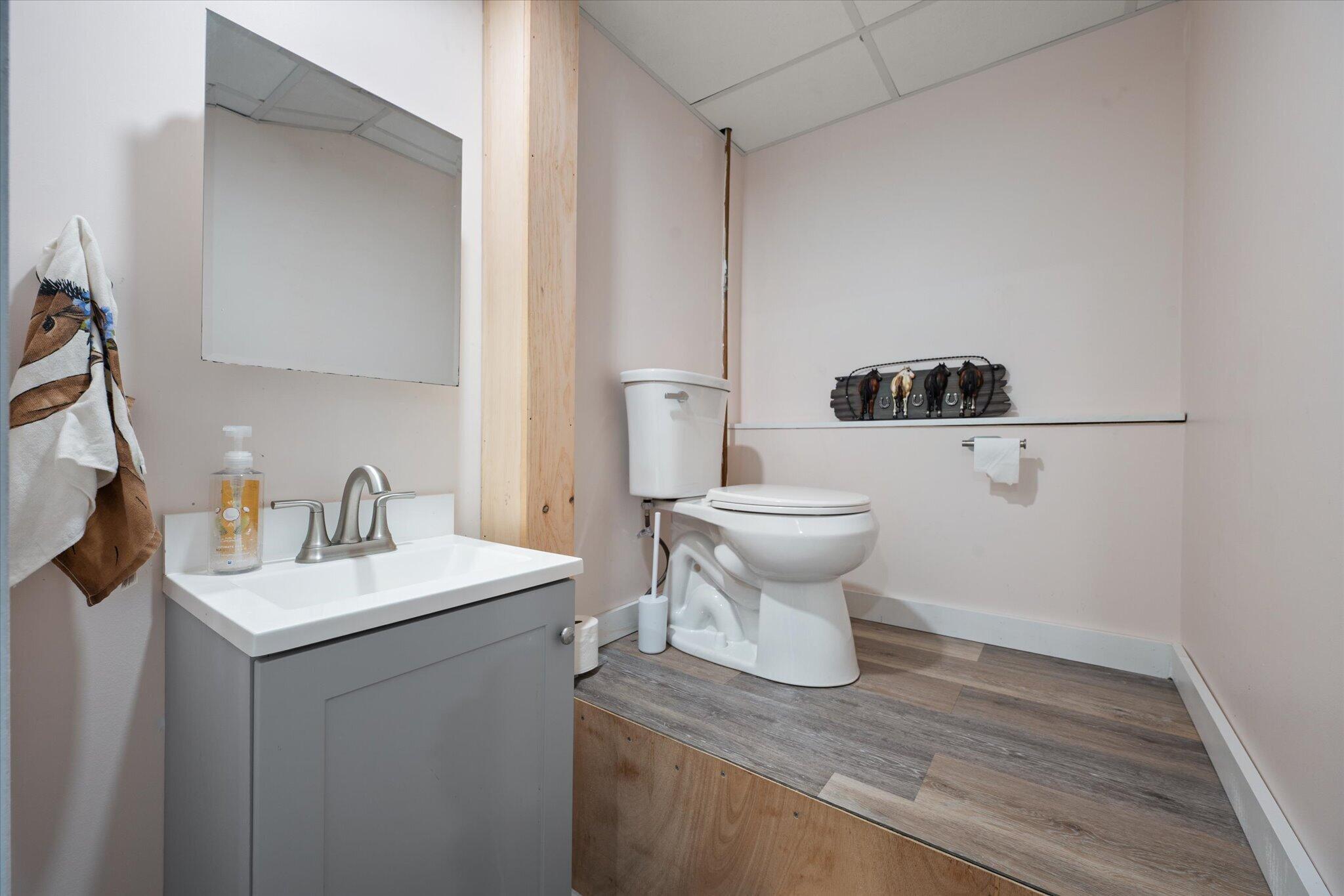 main property photo 37