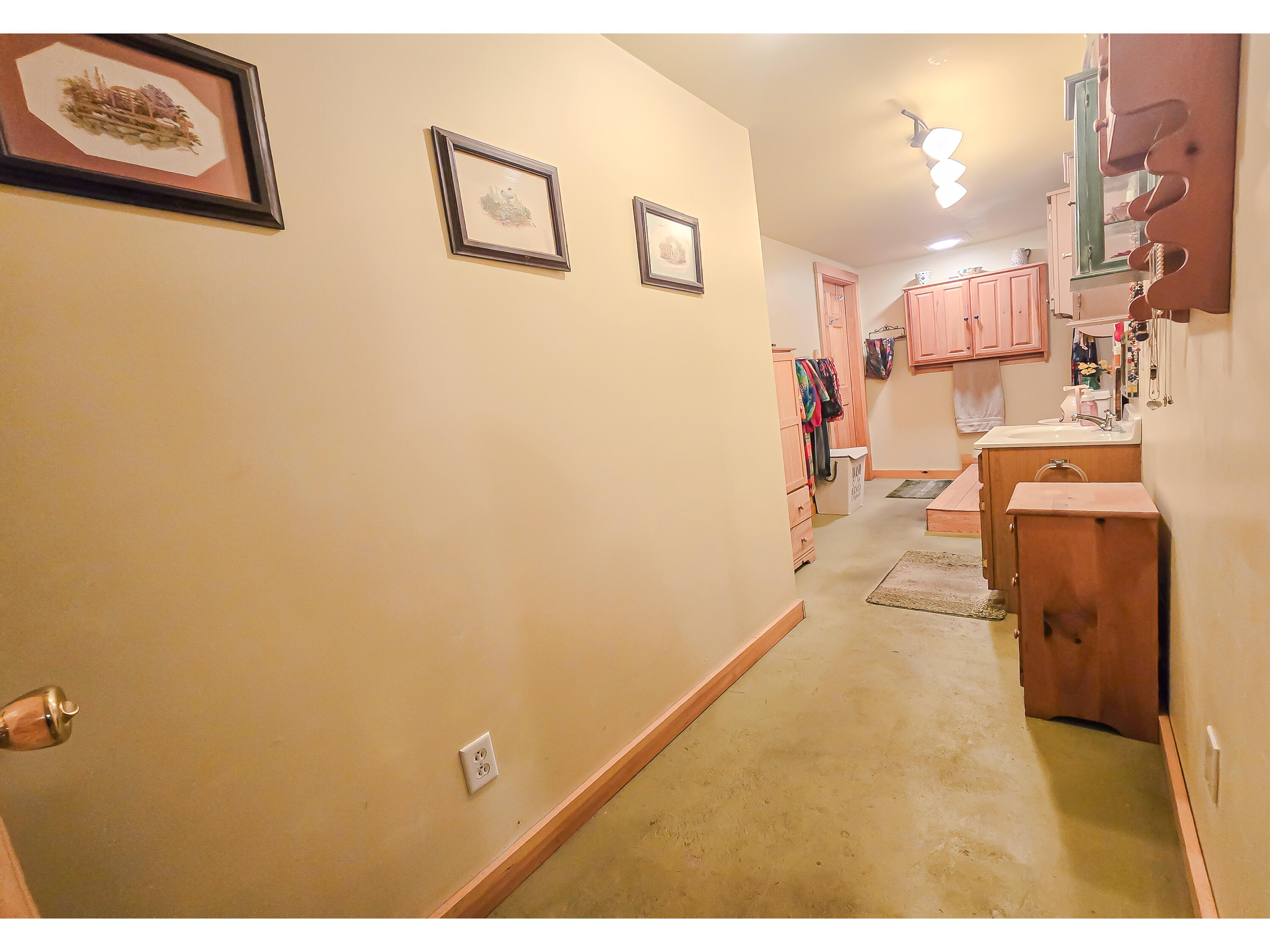 main property photo 60