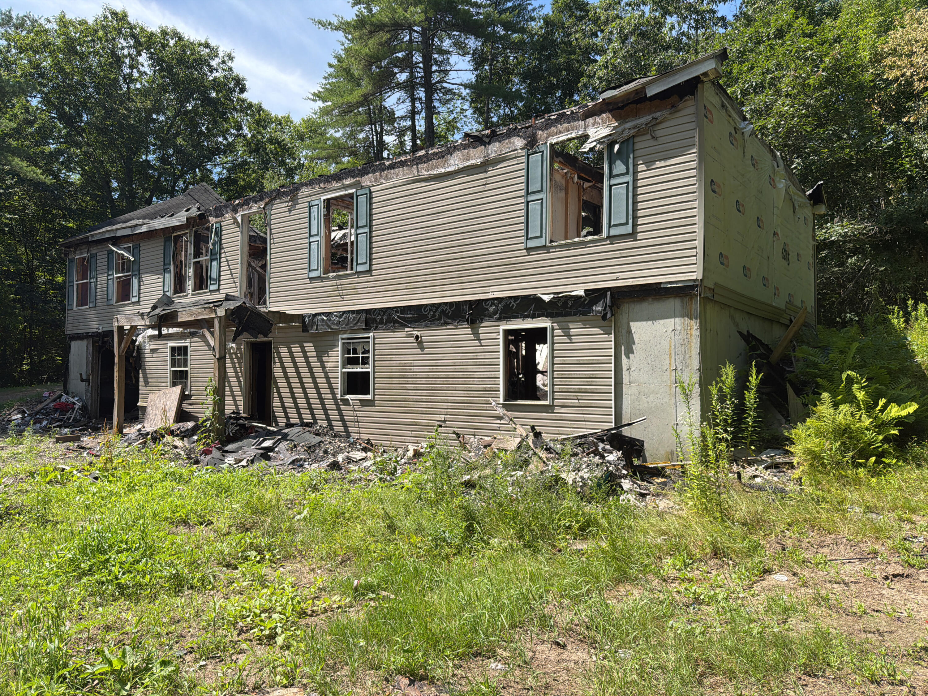 main property photo 12