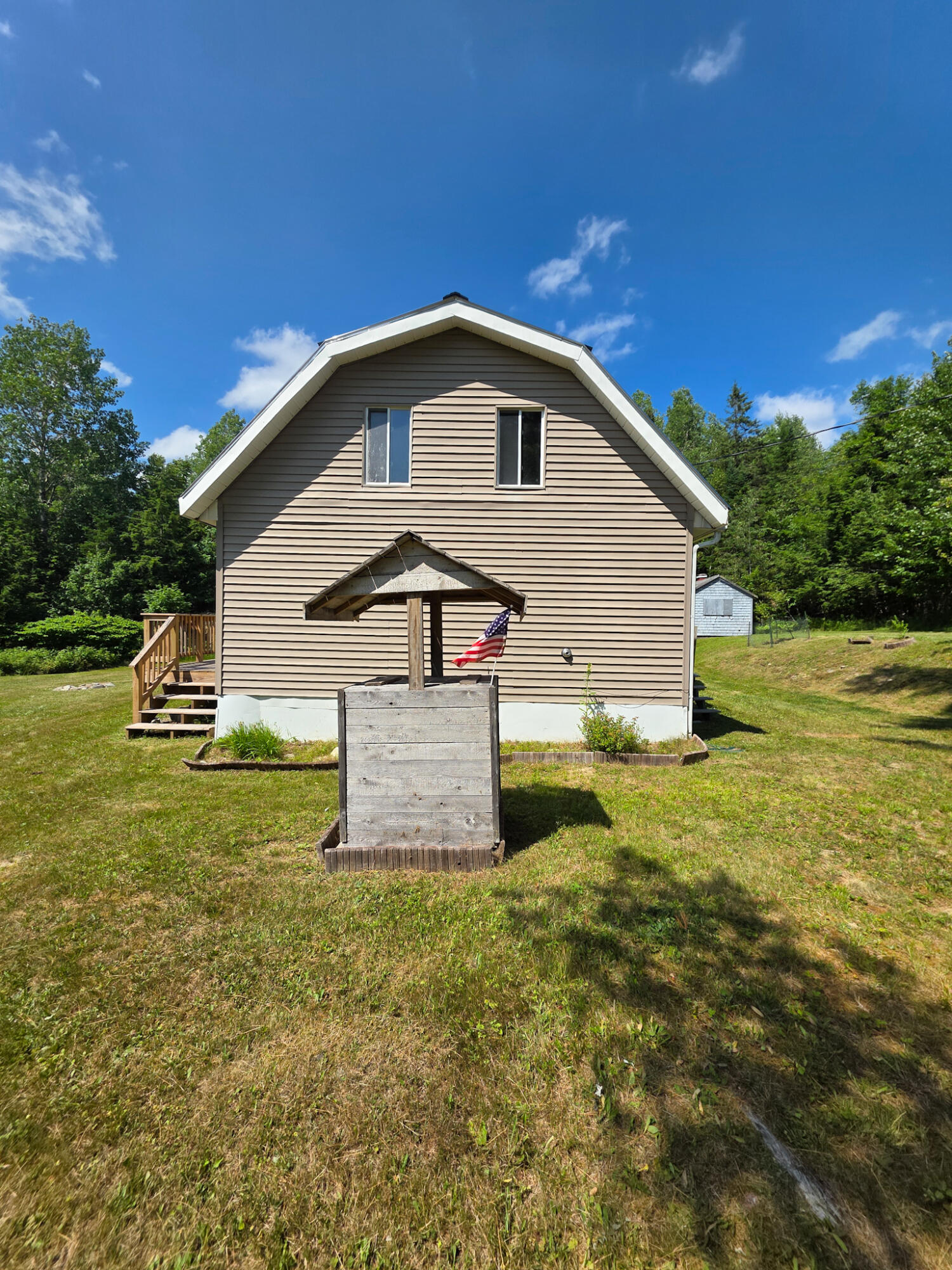 main property photo 40
