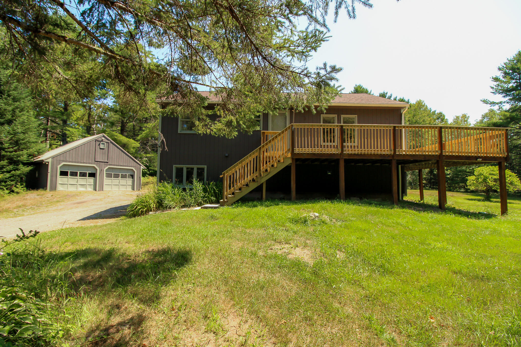 main property photo 4