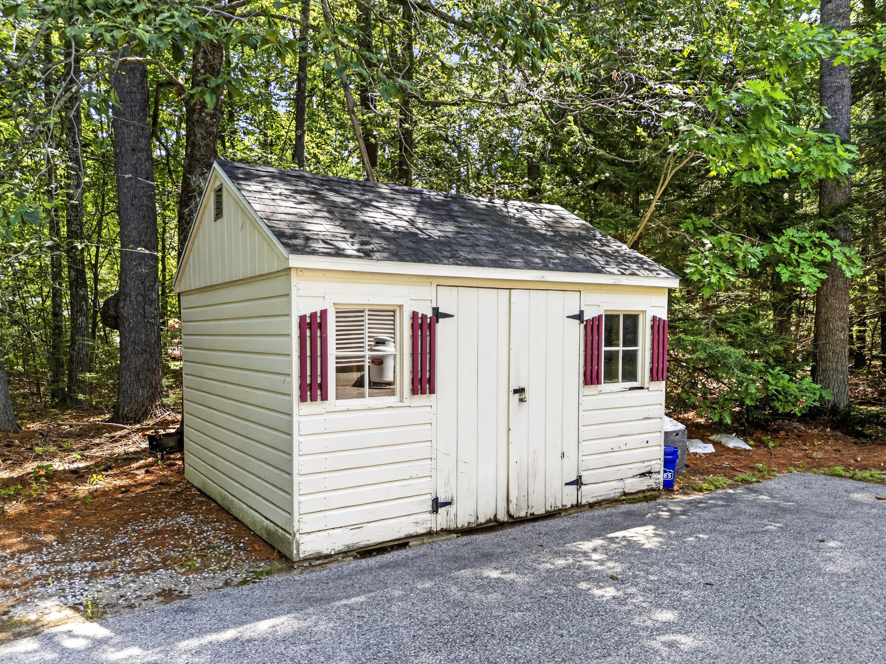 main property photo 51