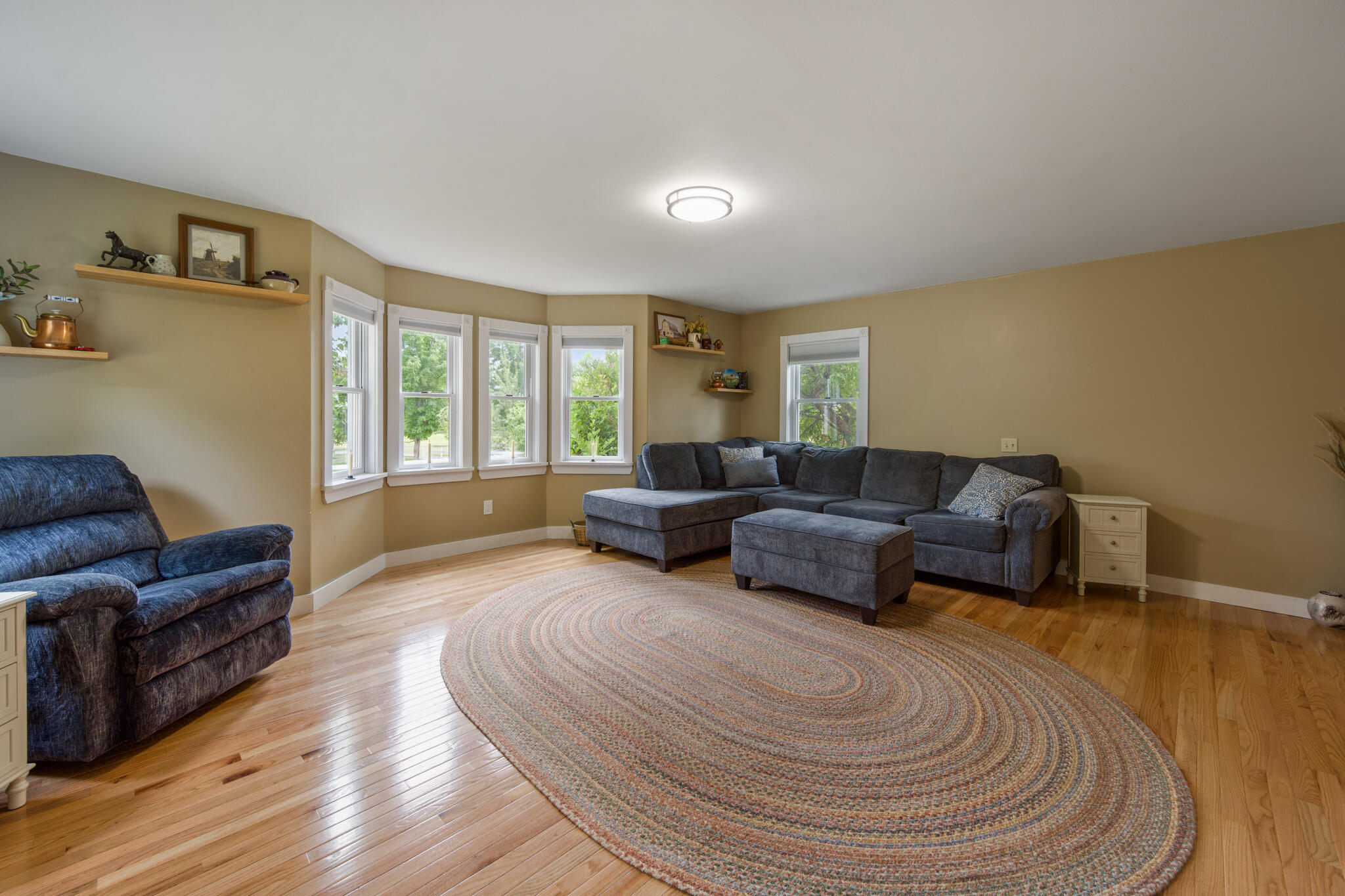 main property photo 35