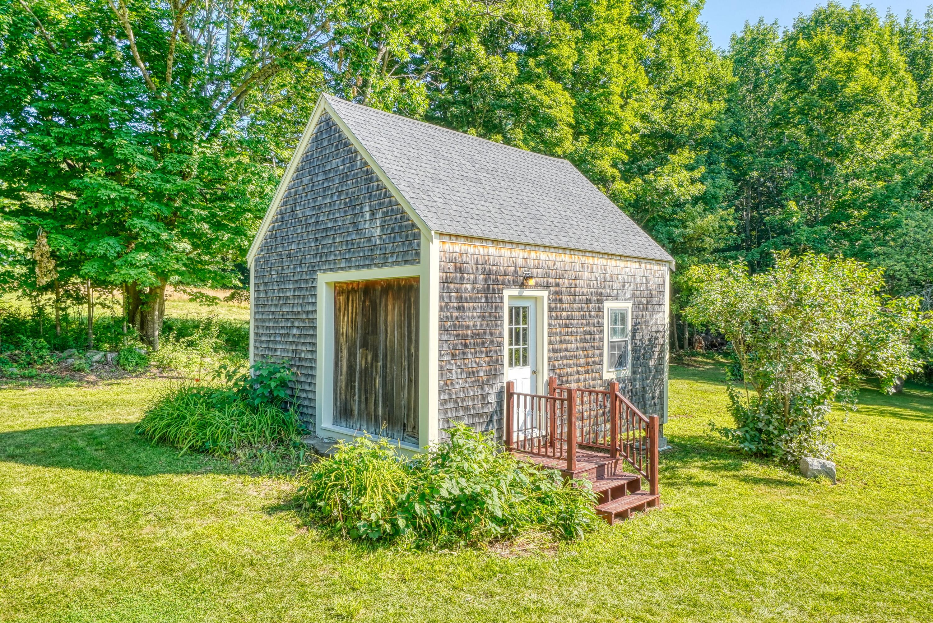 main property photo 7