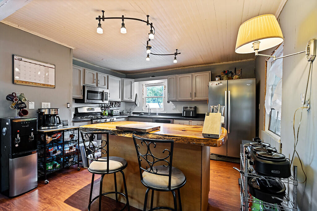 main property photo 5