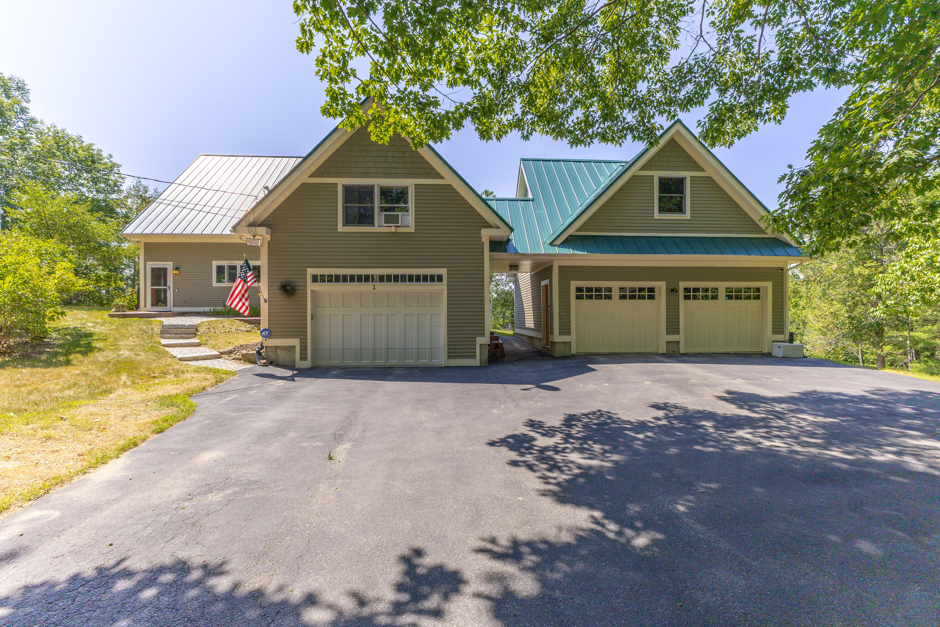 main property photo 0