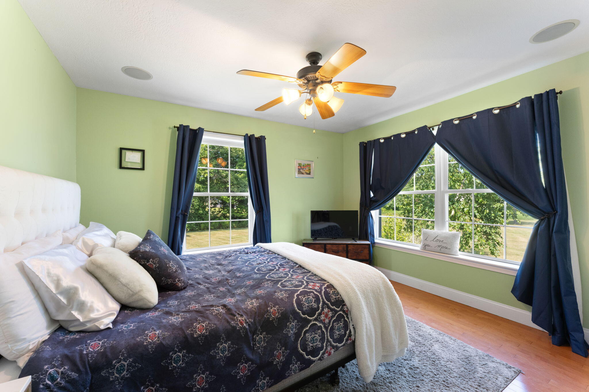 main property photo 27
