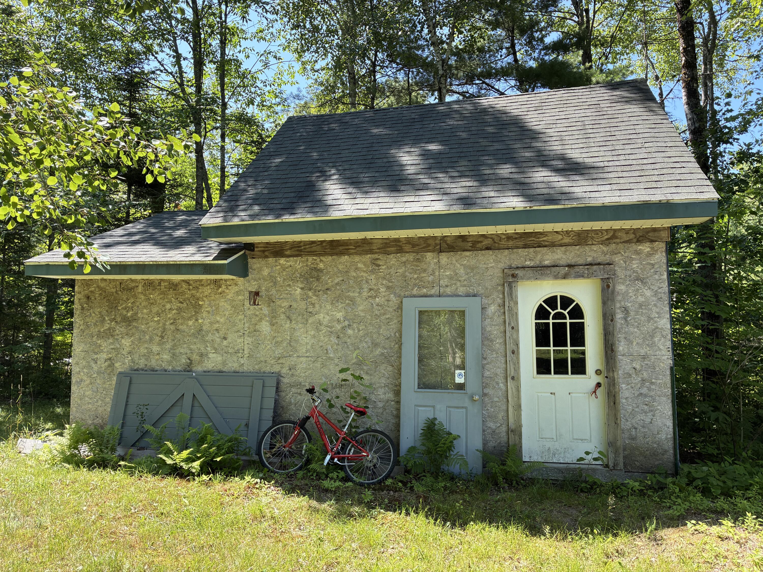 main property photo 20