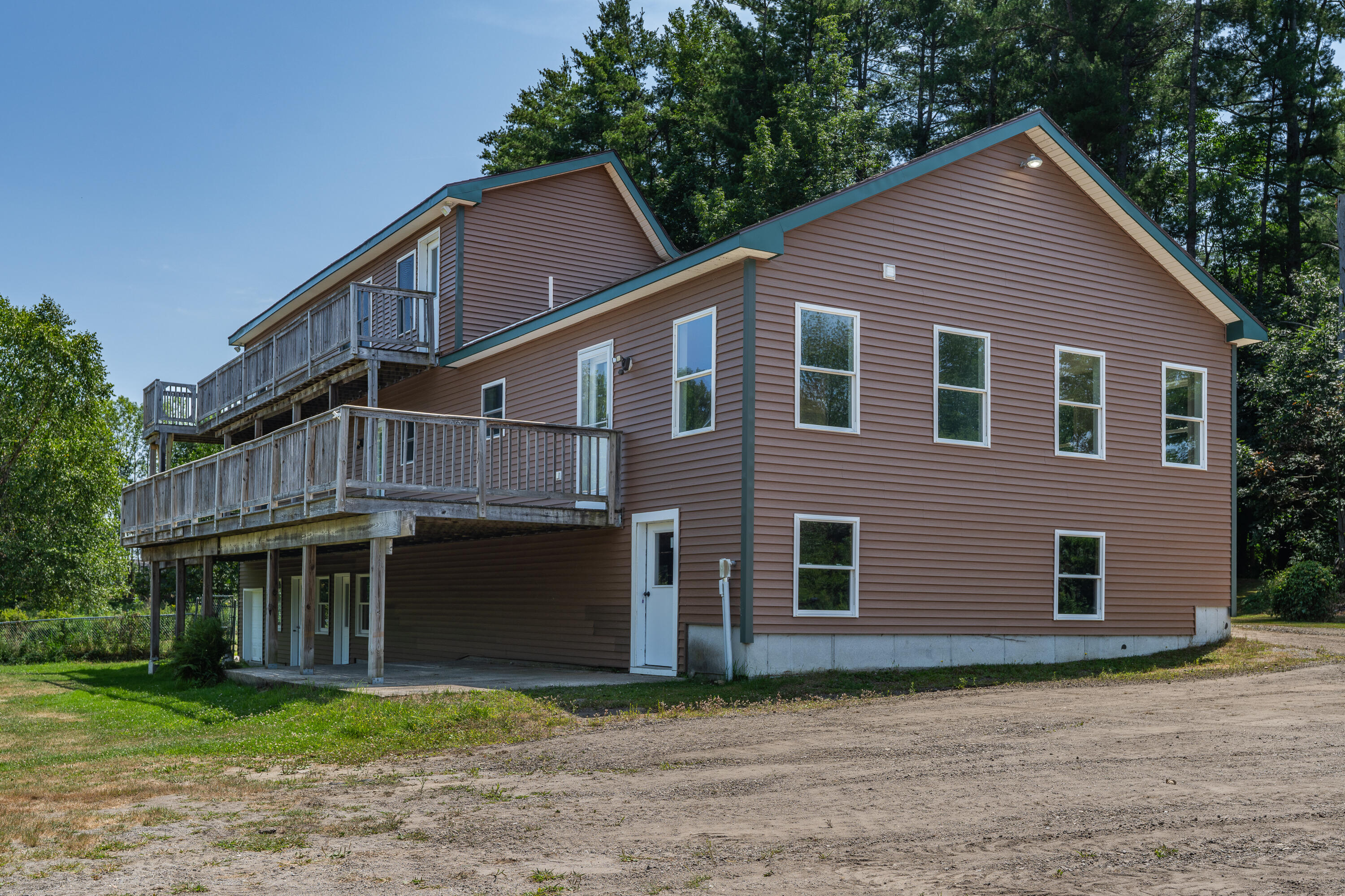 main property photo 12