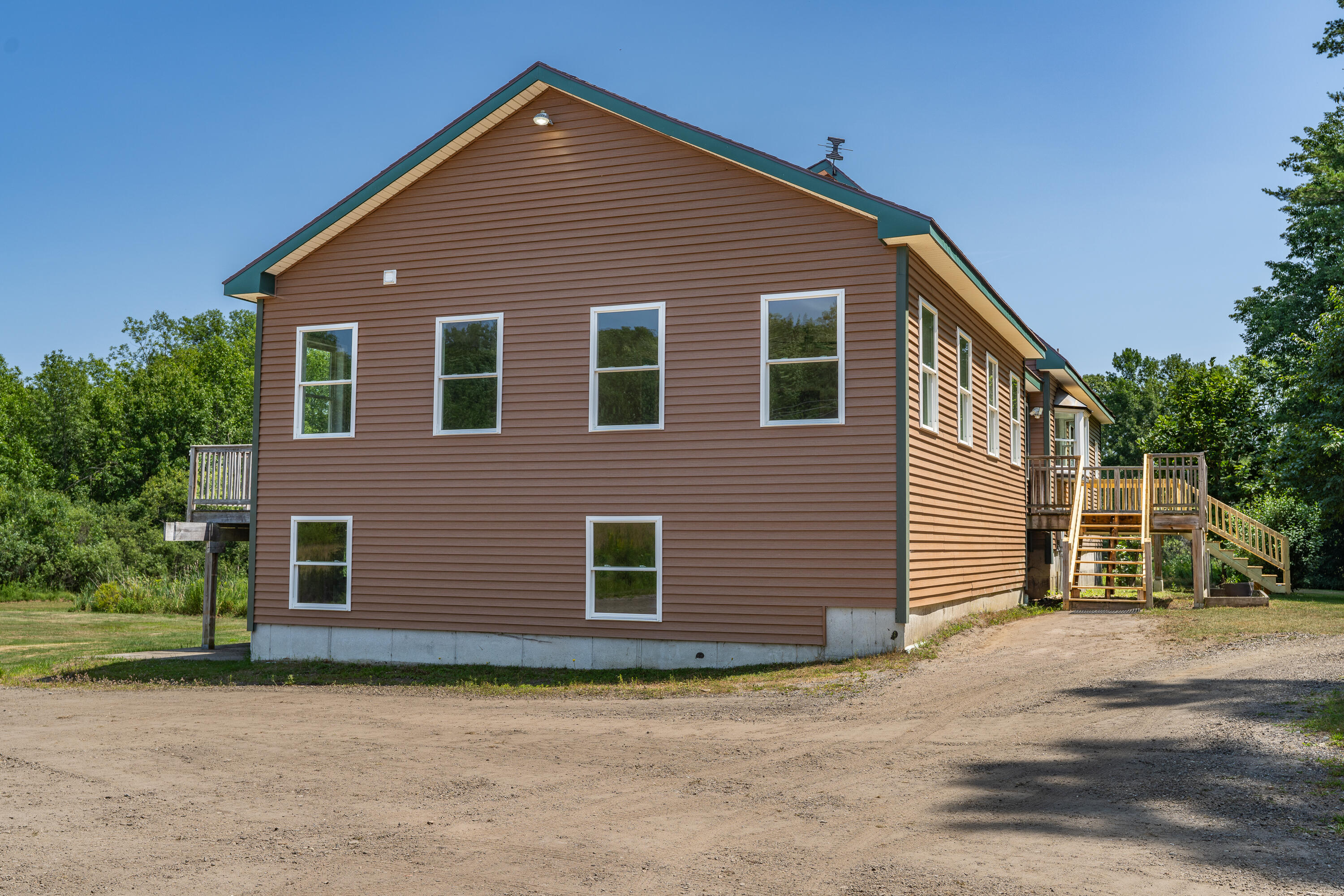 main property photo 13