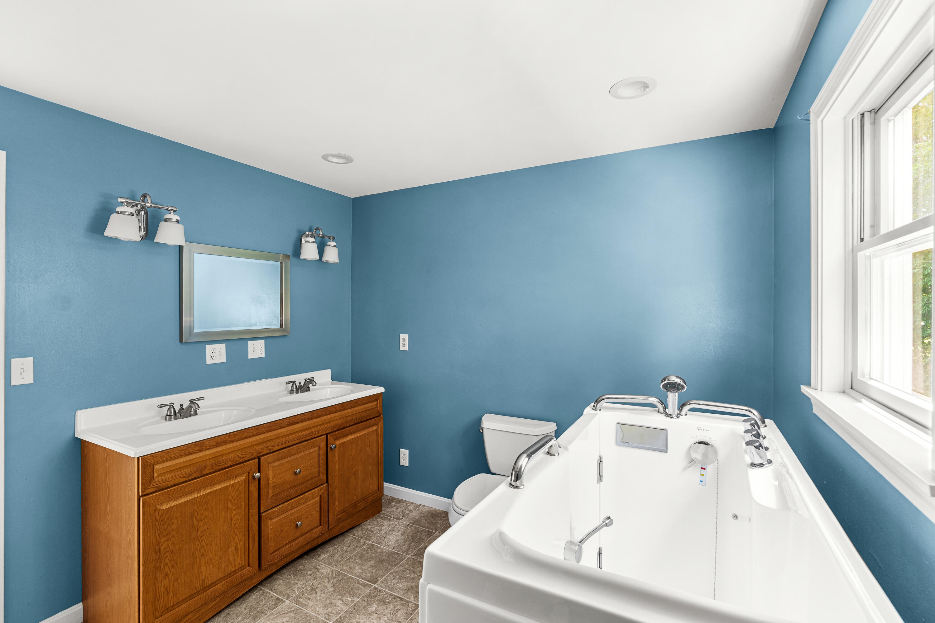 main property photo 59