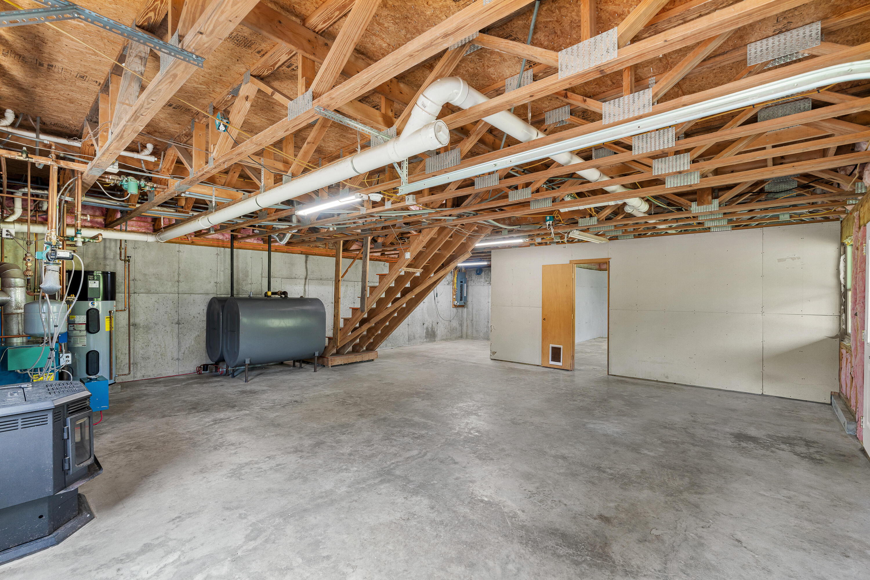 main property photo 89