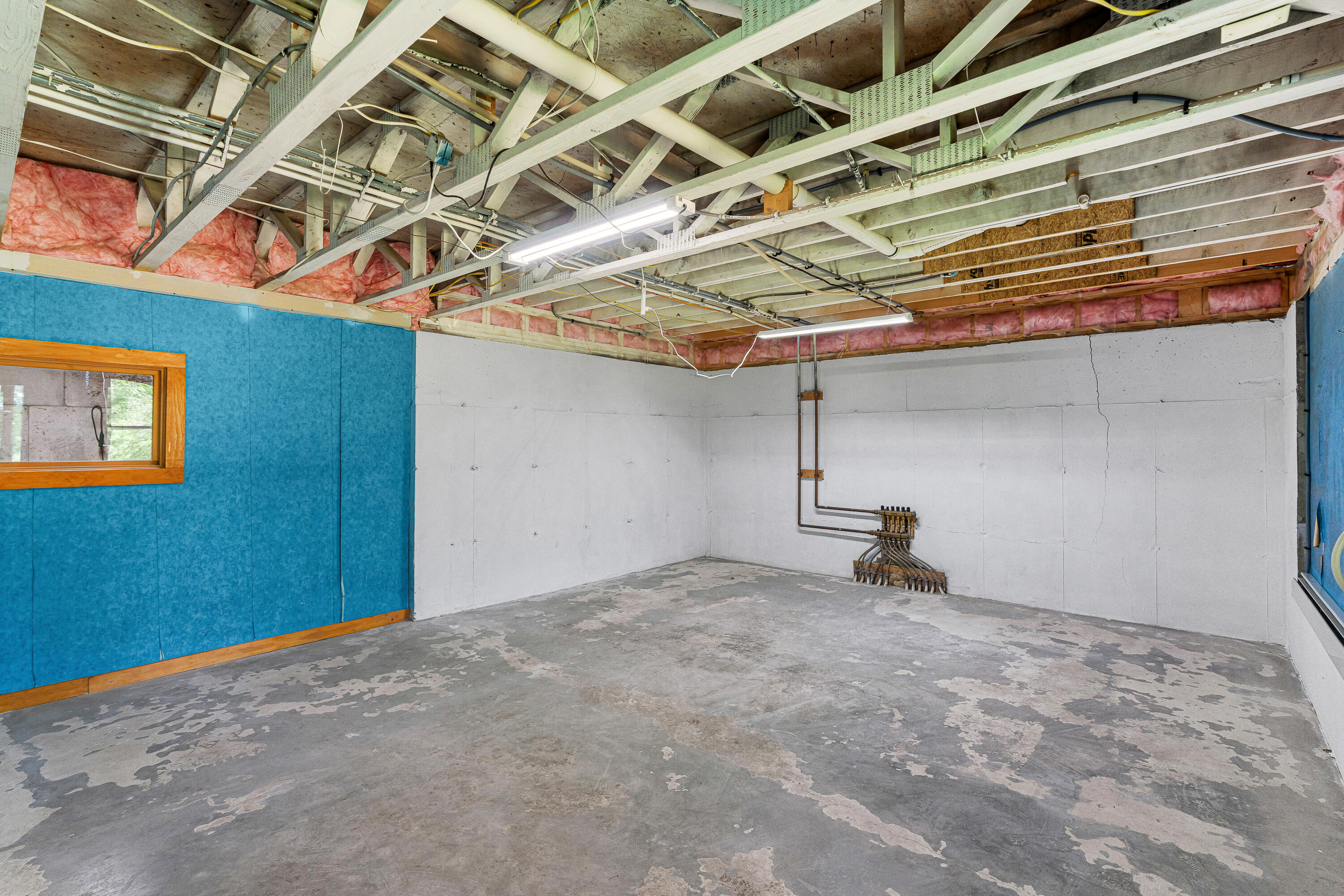 main property photo 98