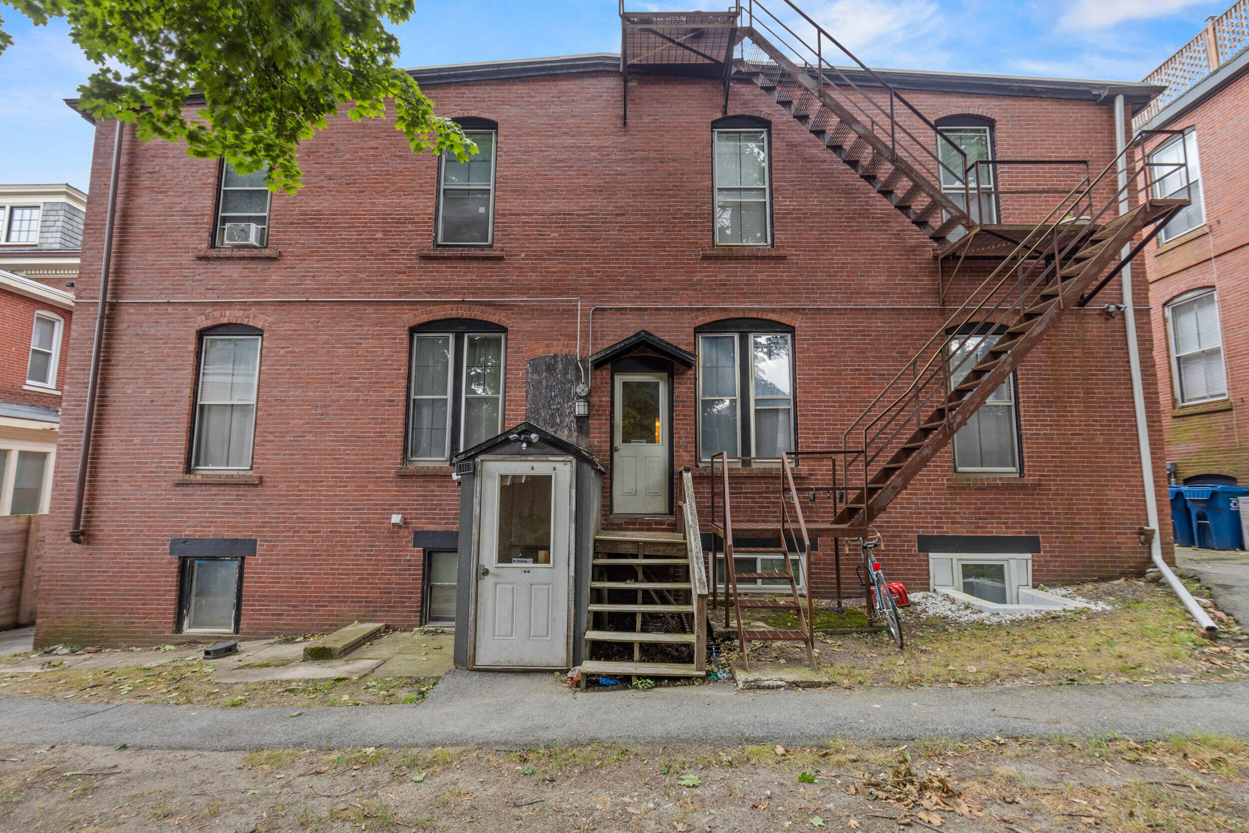 main property photo 23