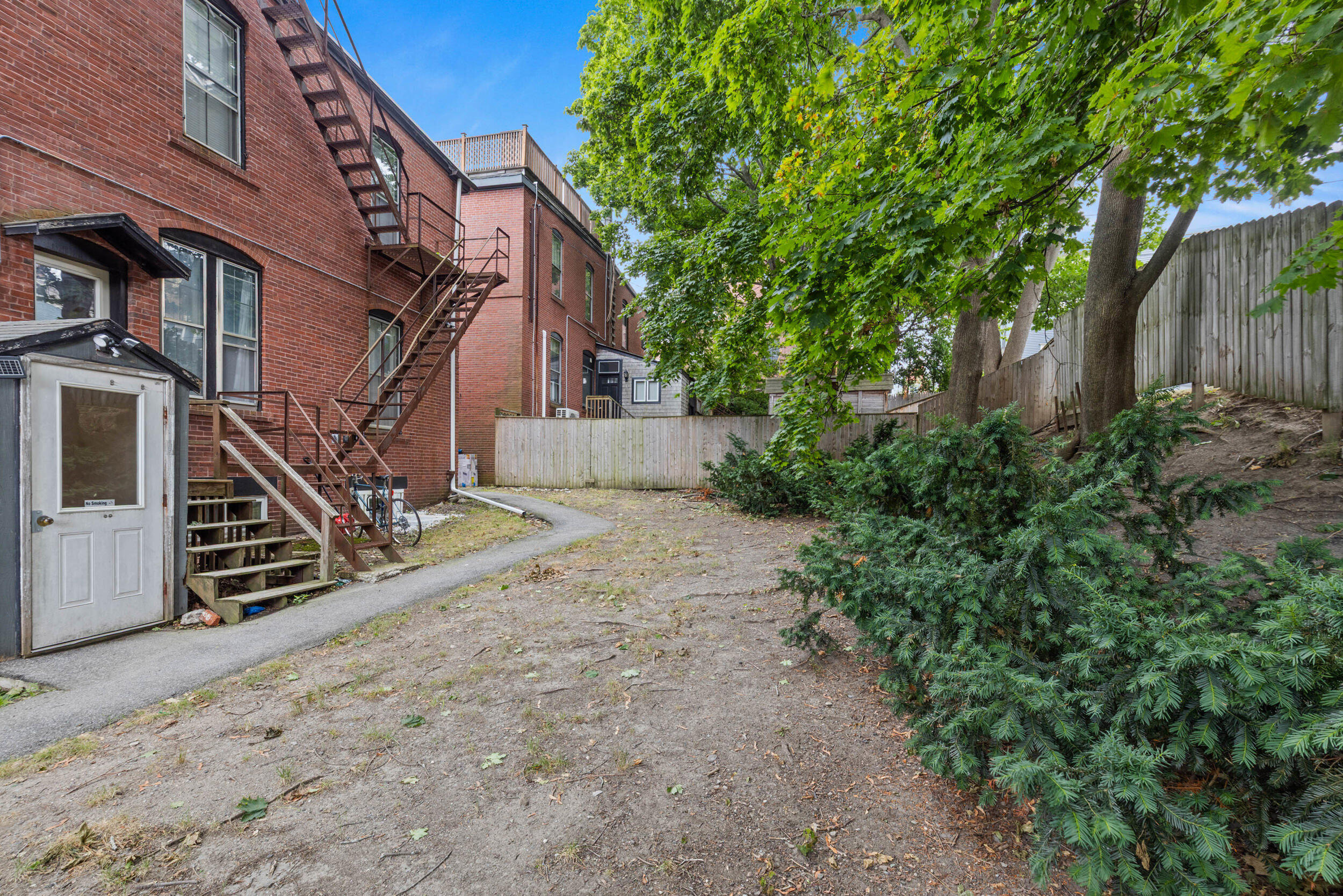 main property photo 24