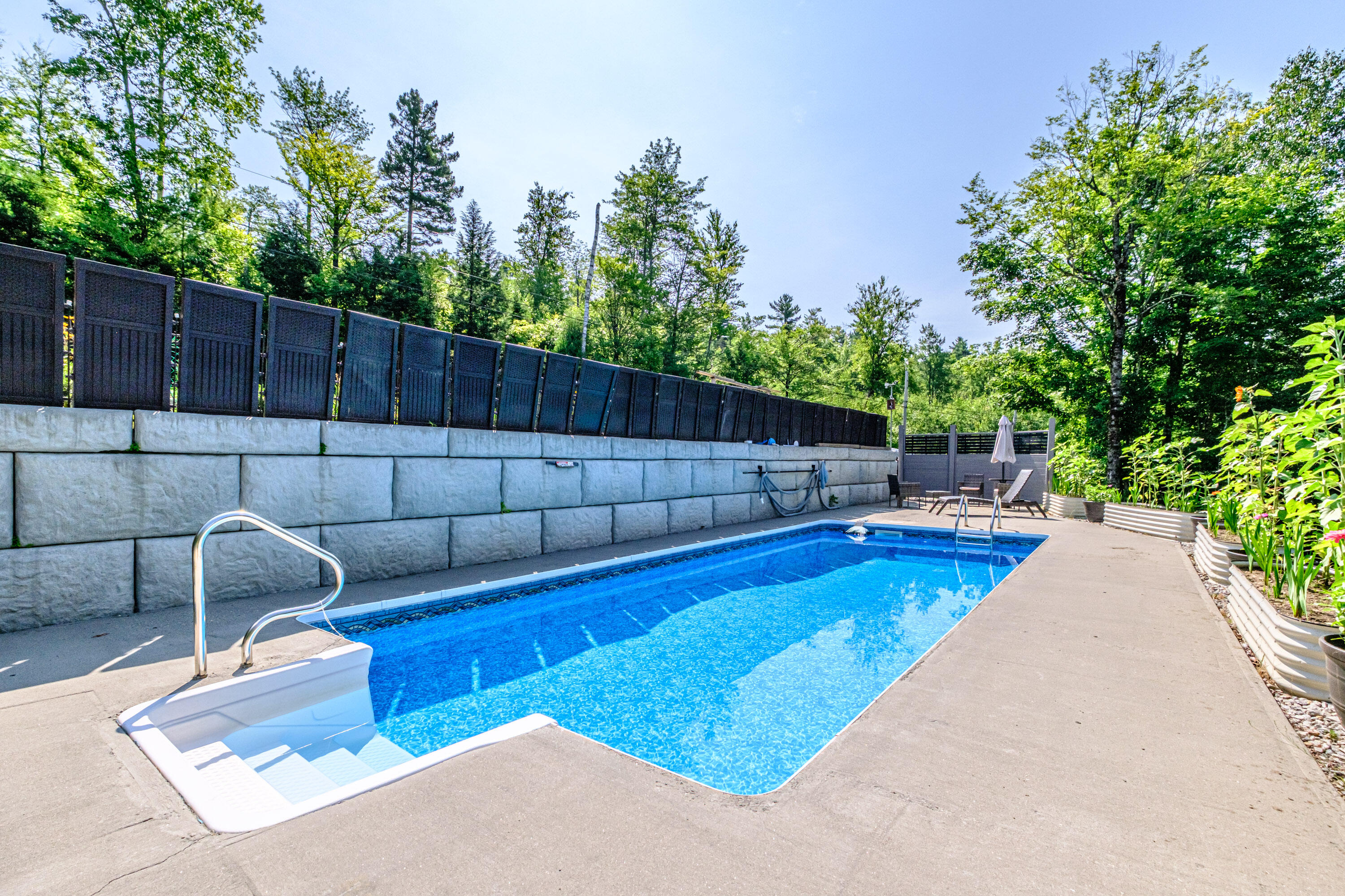 main property photo 74