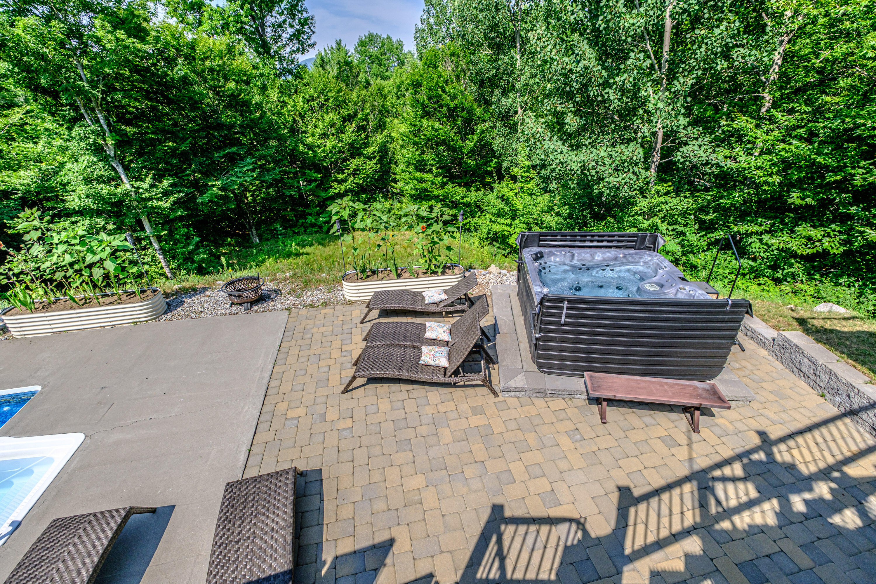 main property photo 78