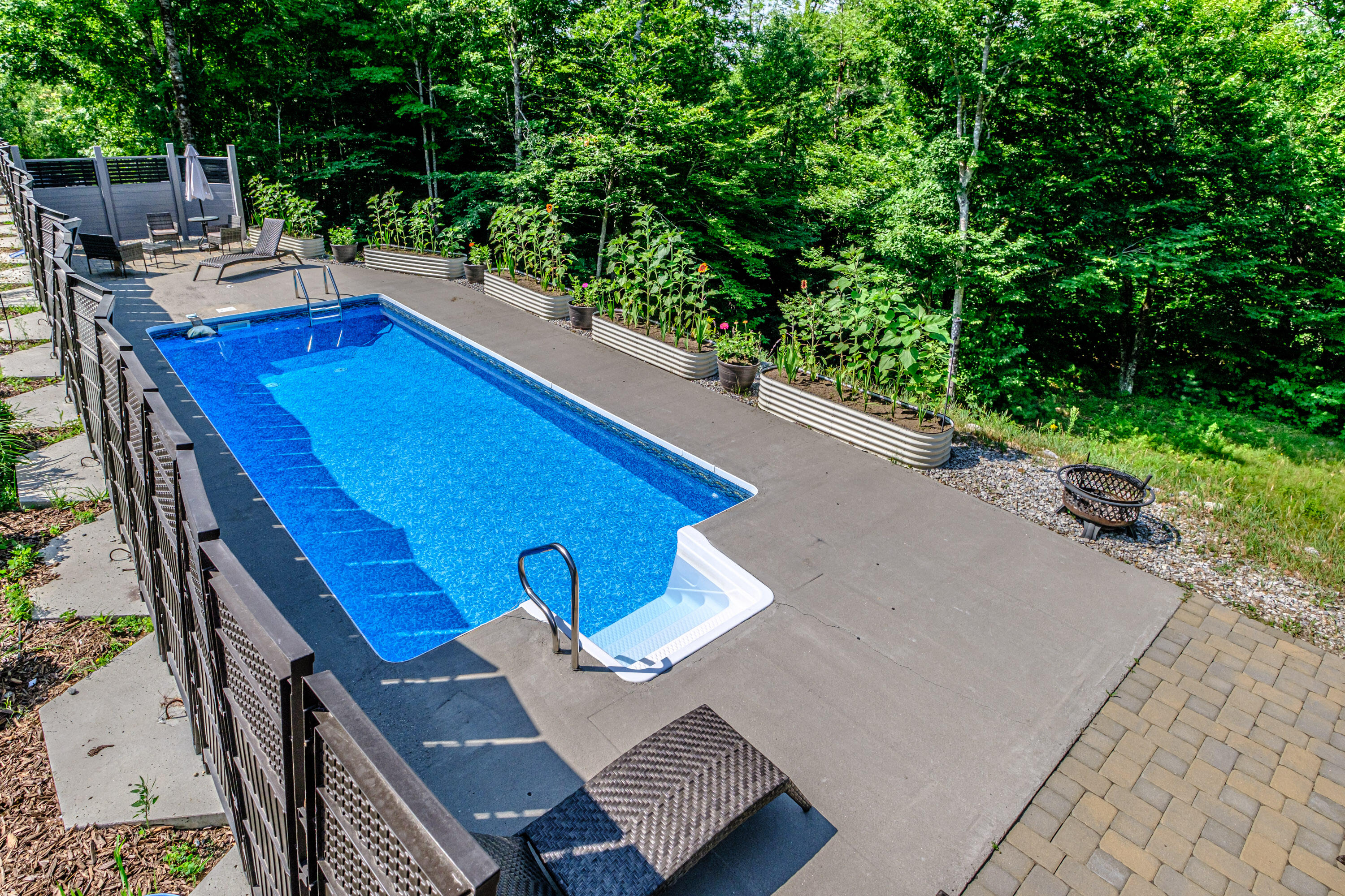 main property photo 79