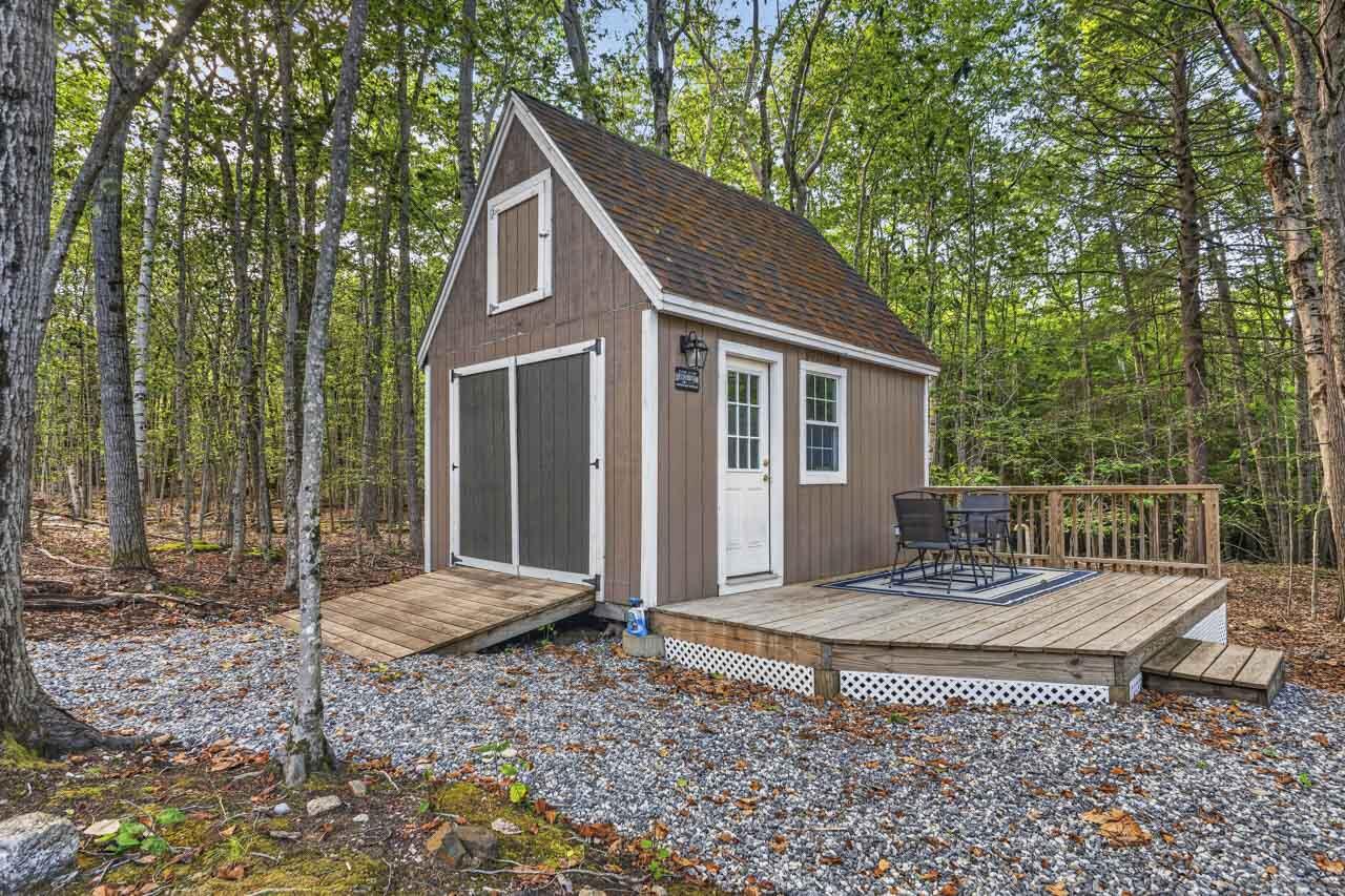 main property photo 40