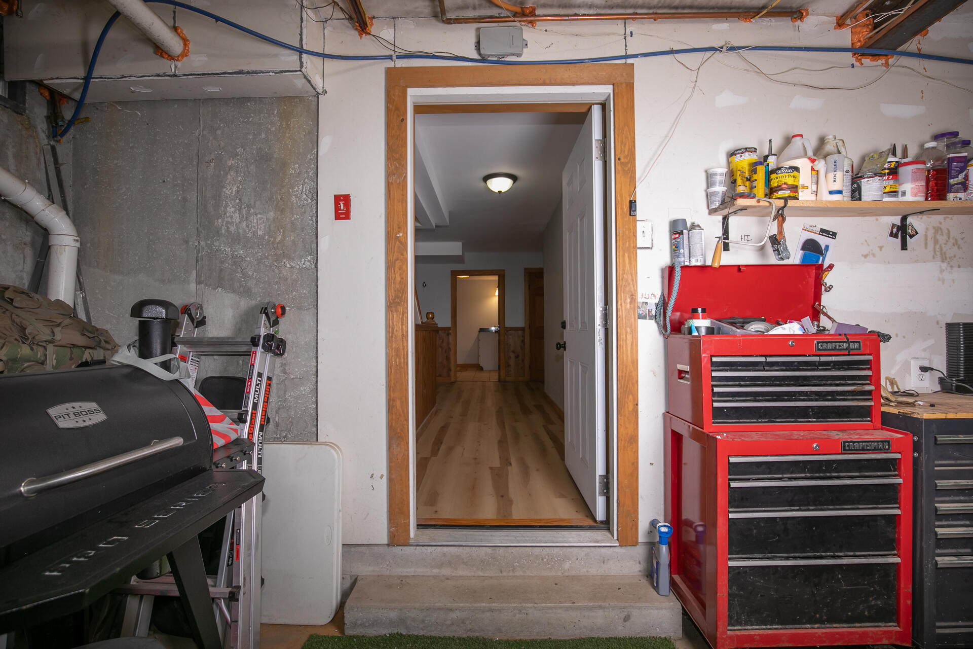 main property photo 40