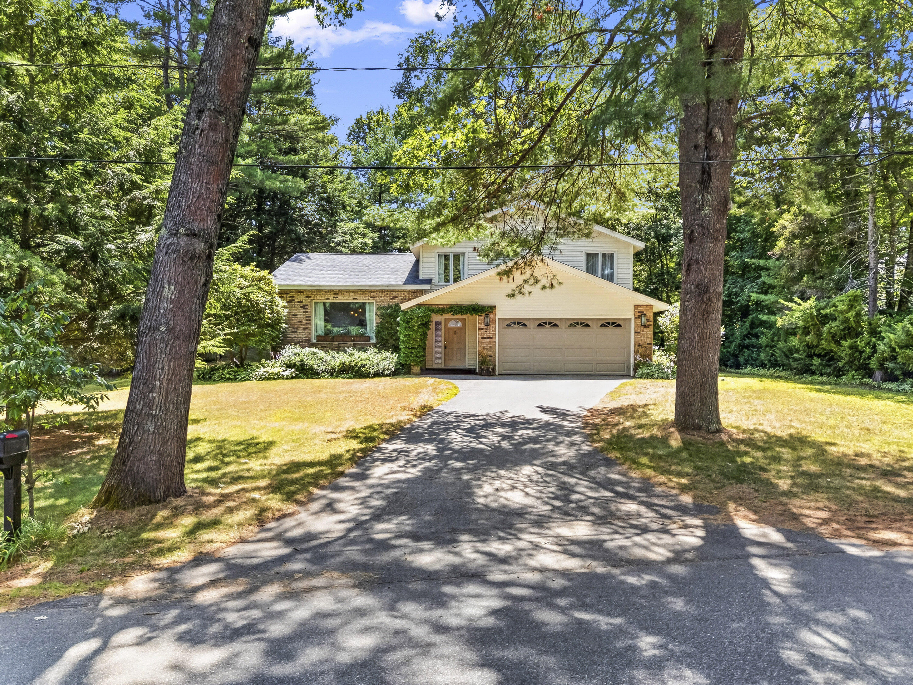 main property photo 0