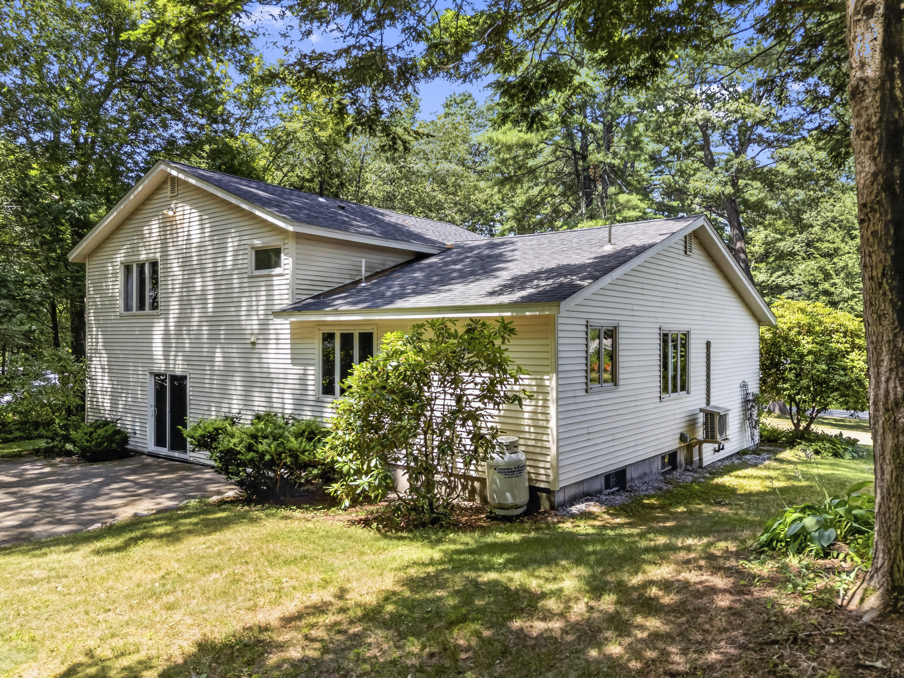 main property photo 51