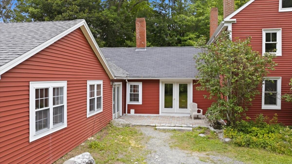 main property photo 90