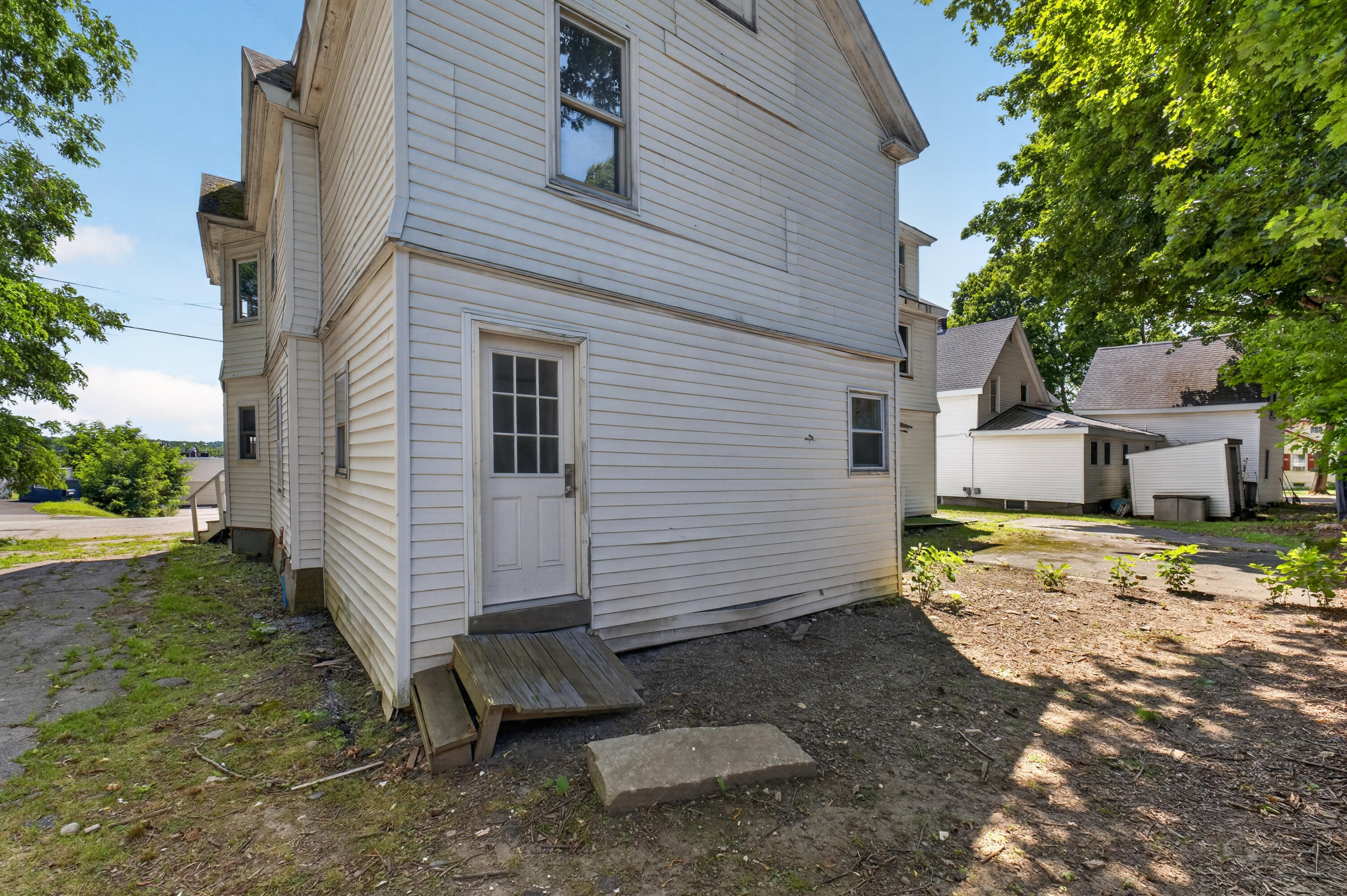 main property photo 64