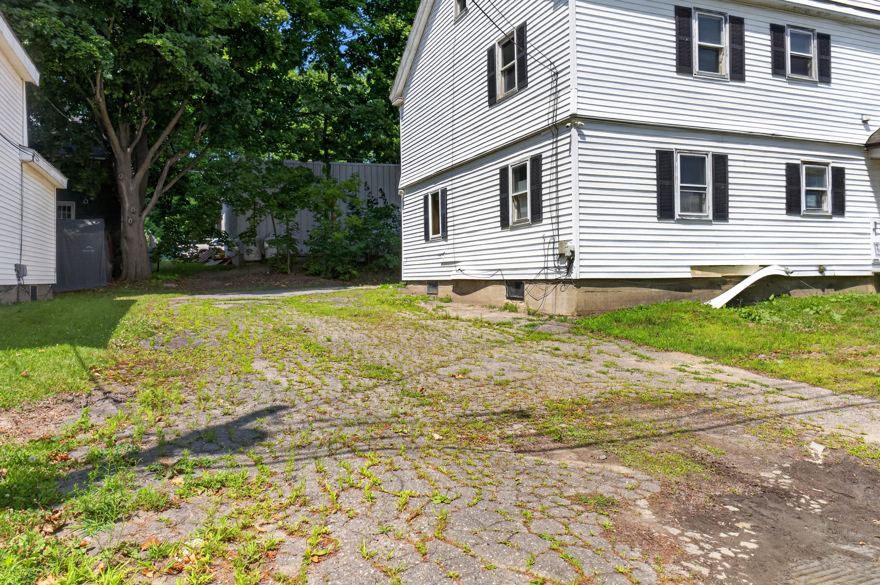 main property photo 67