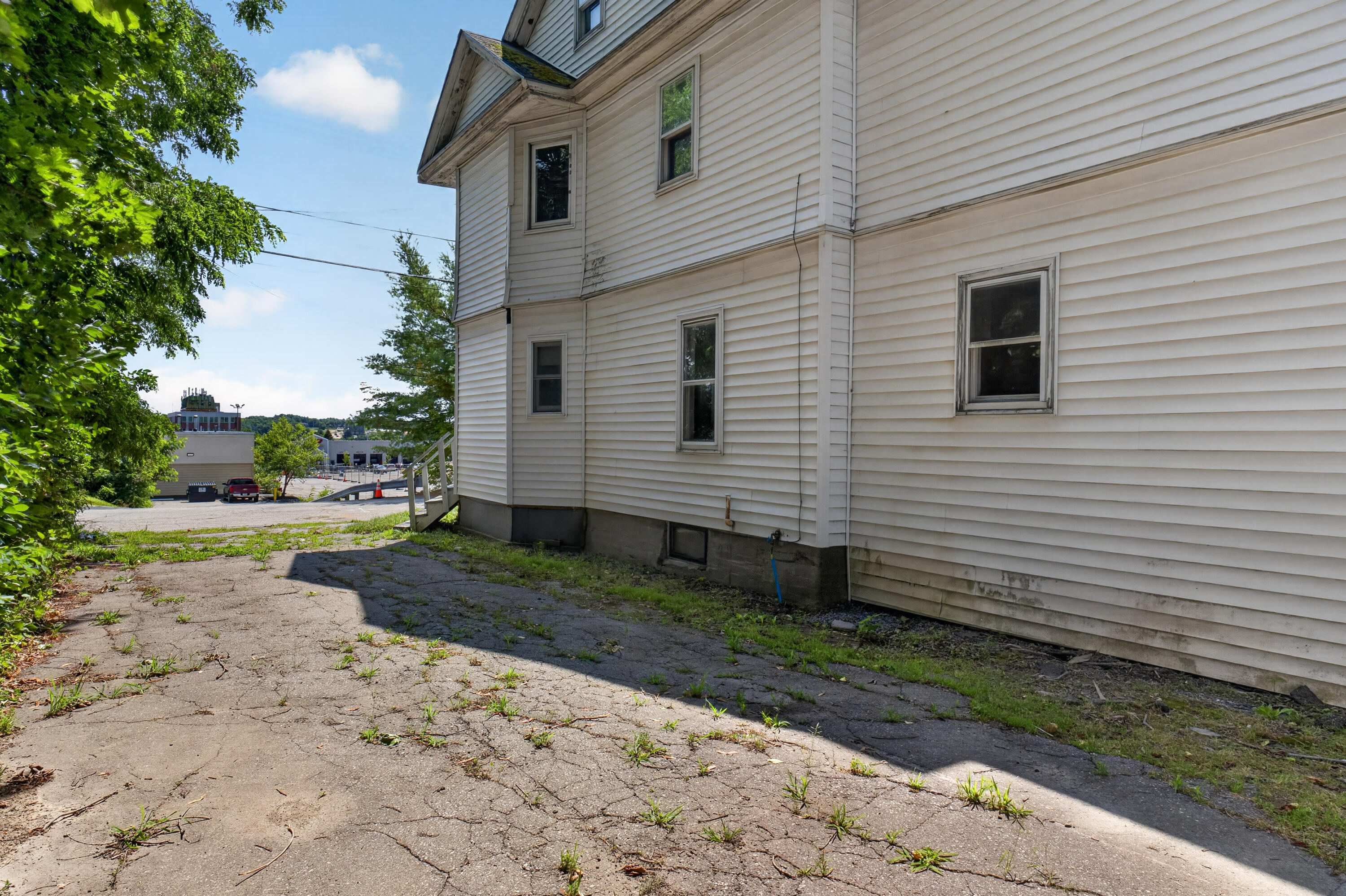 main property photo 63