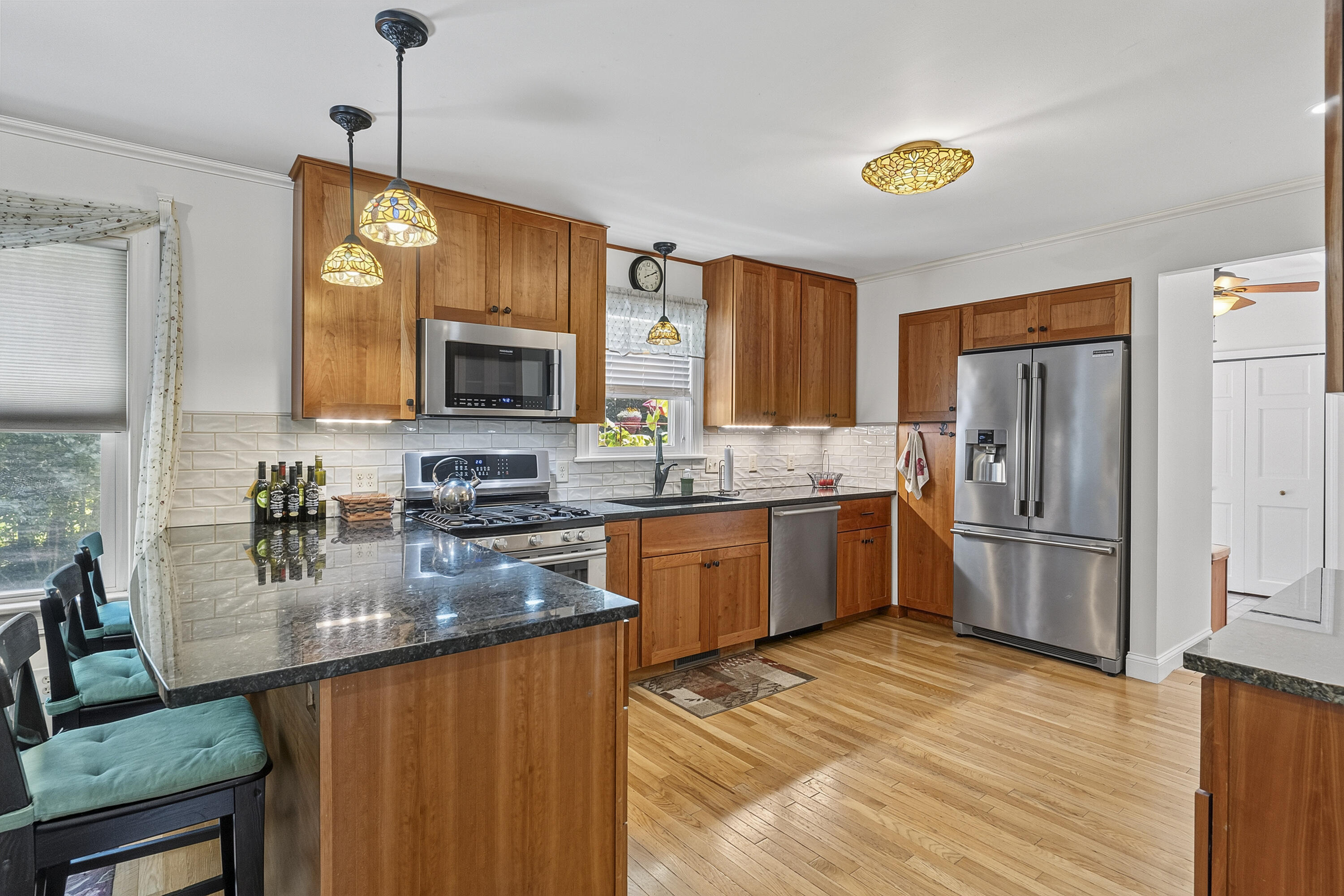 main property photo 5