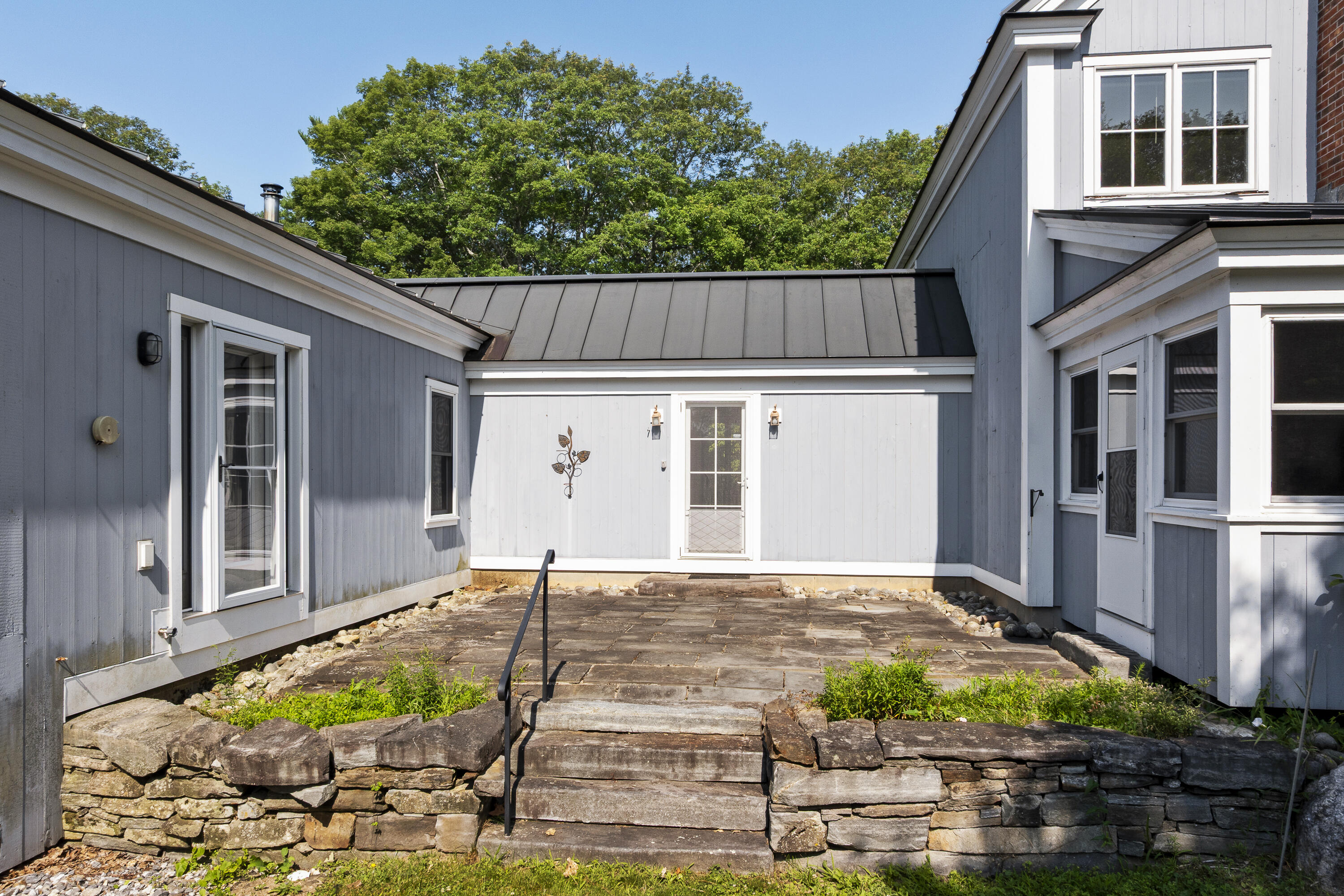 main property photo 59