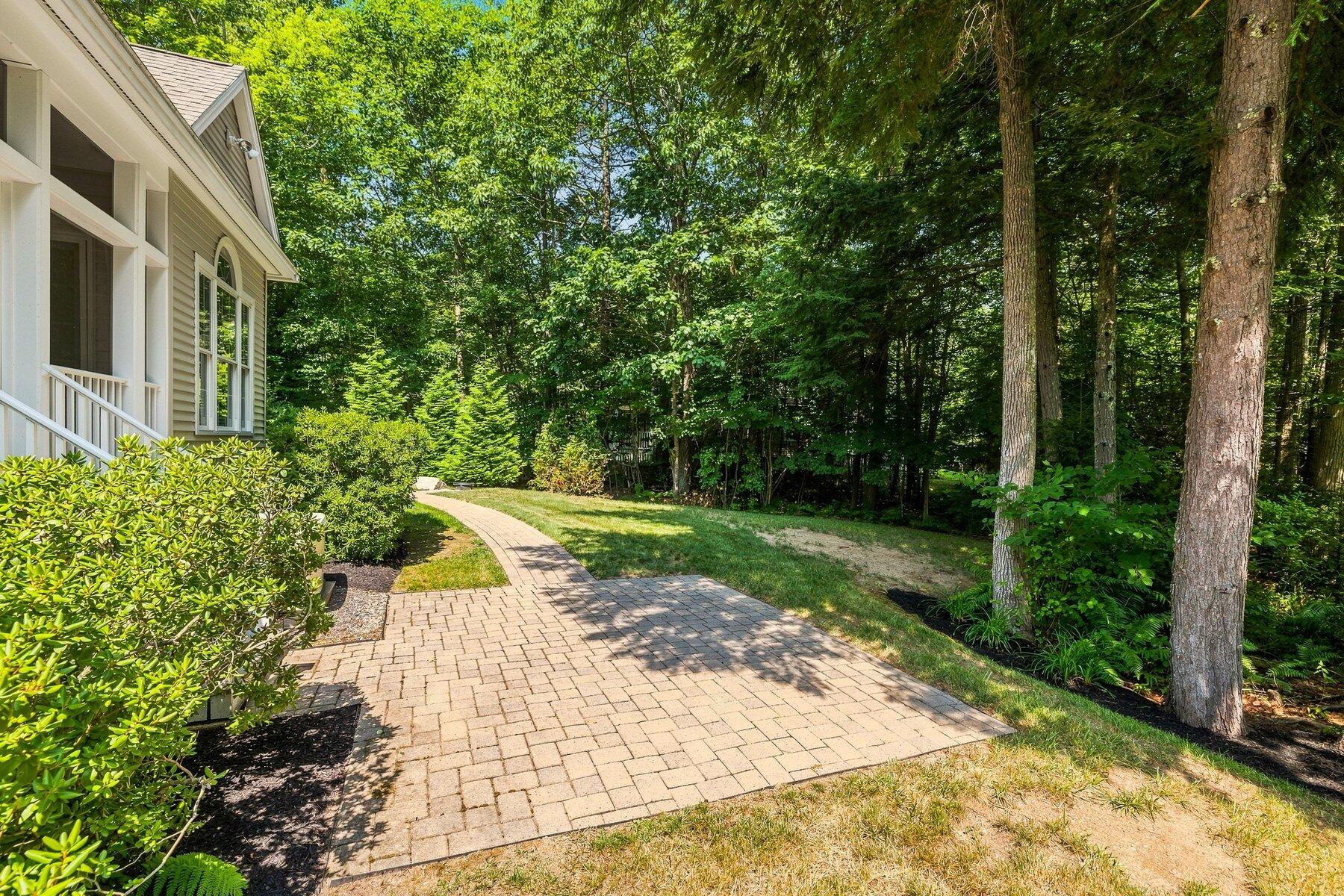 main property photo 45