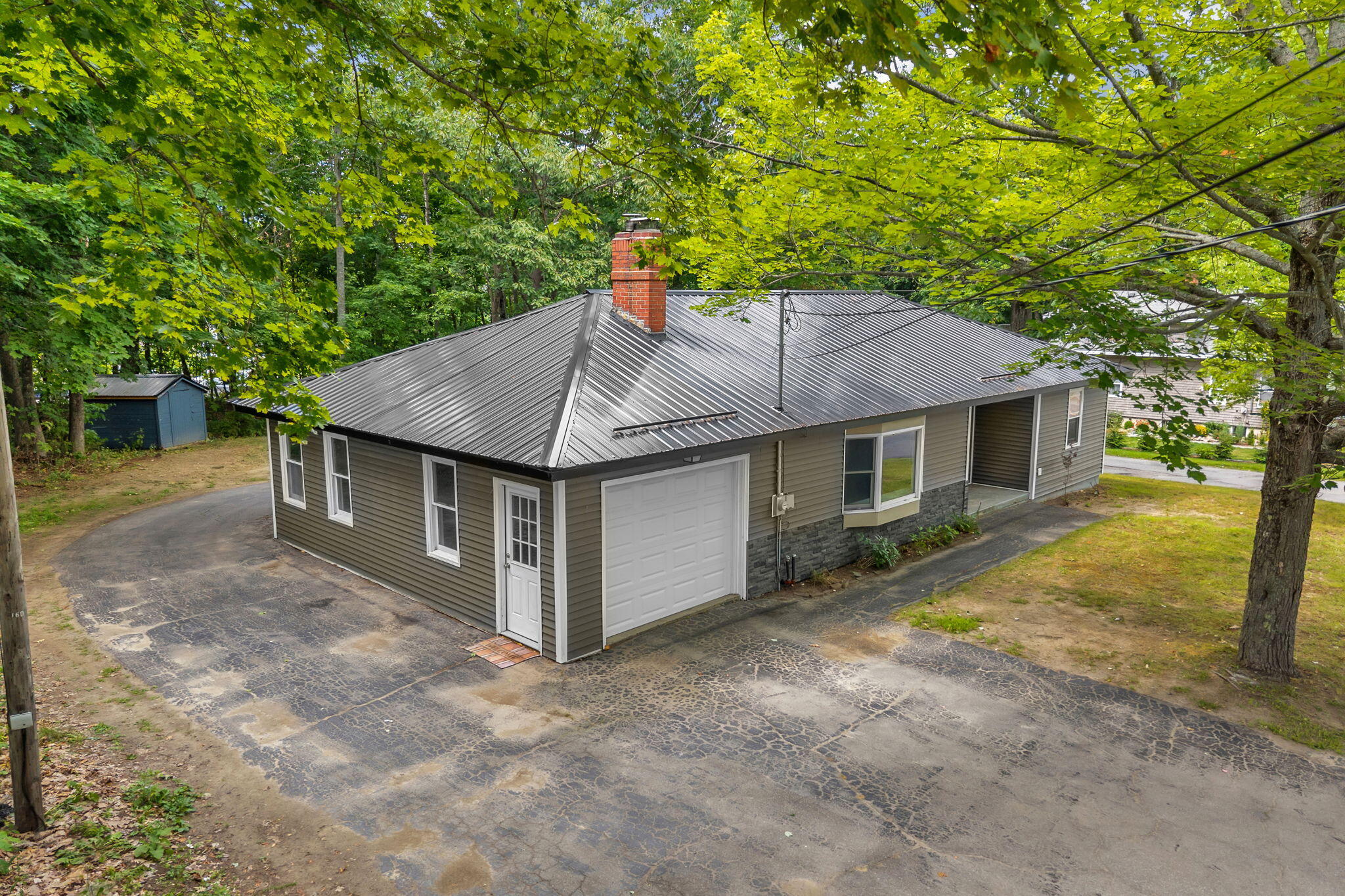 main property photo 33