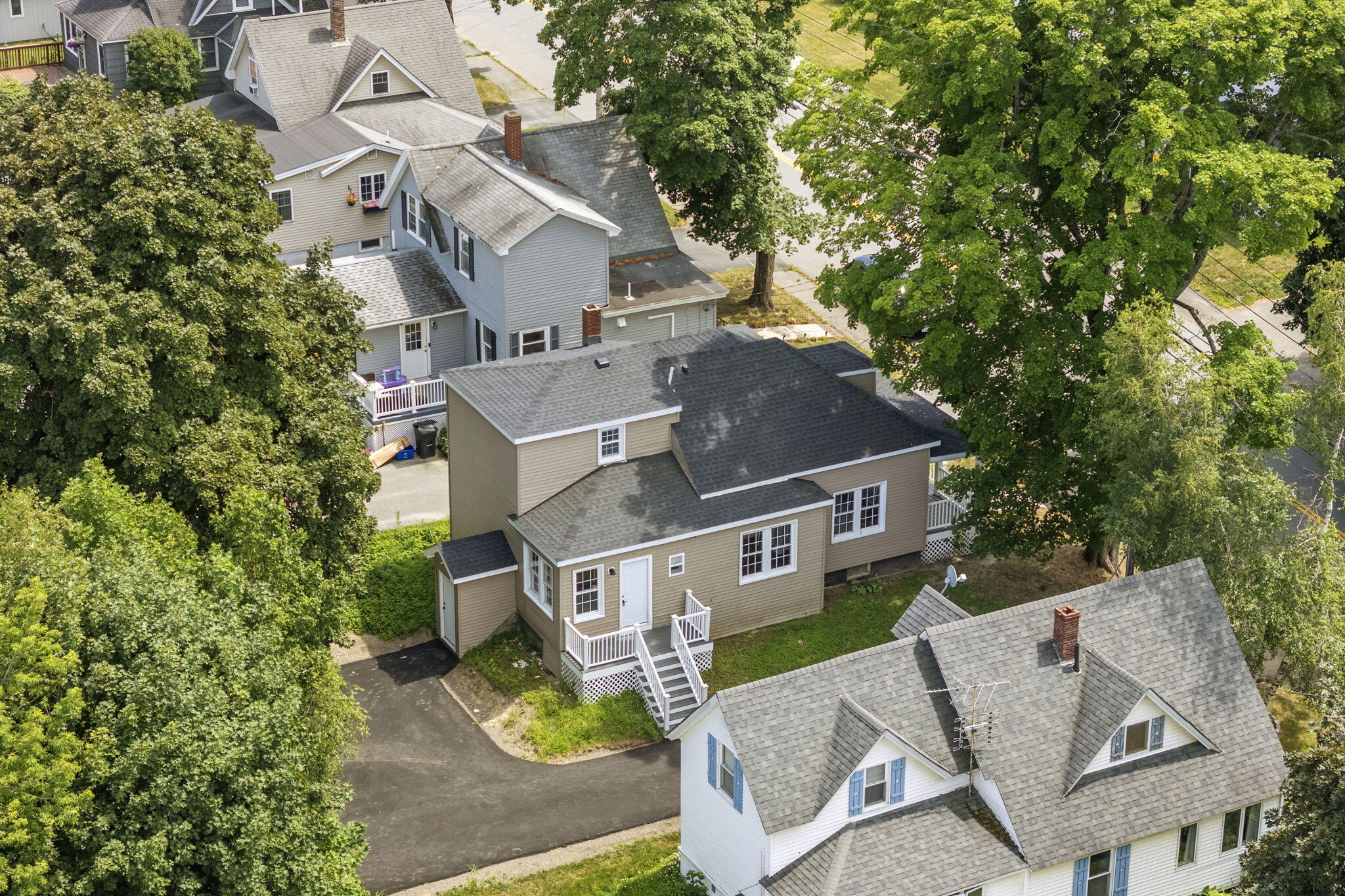 main property photo 47