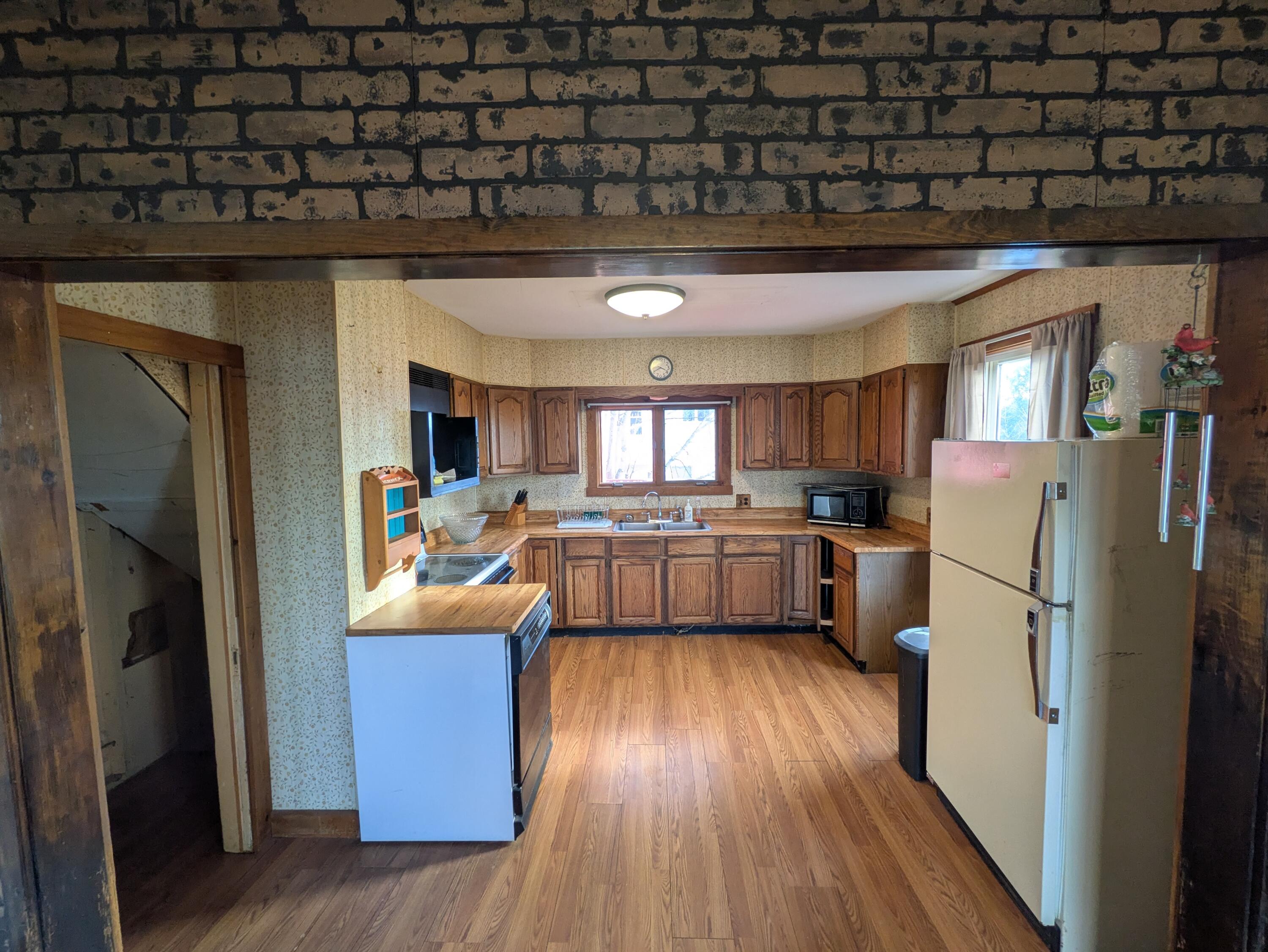 main property photo 5