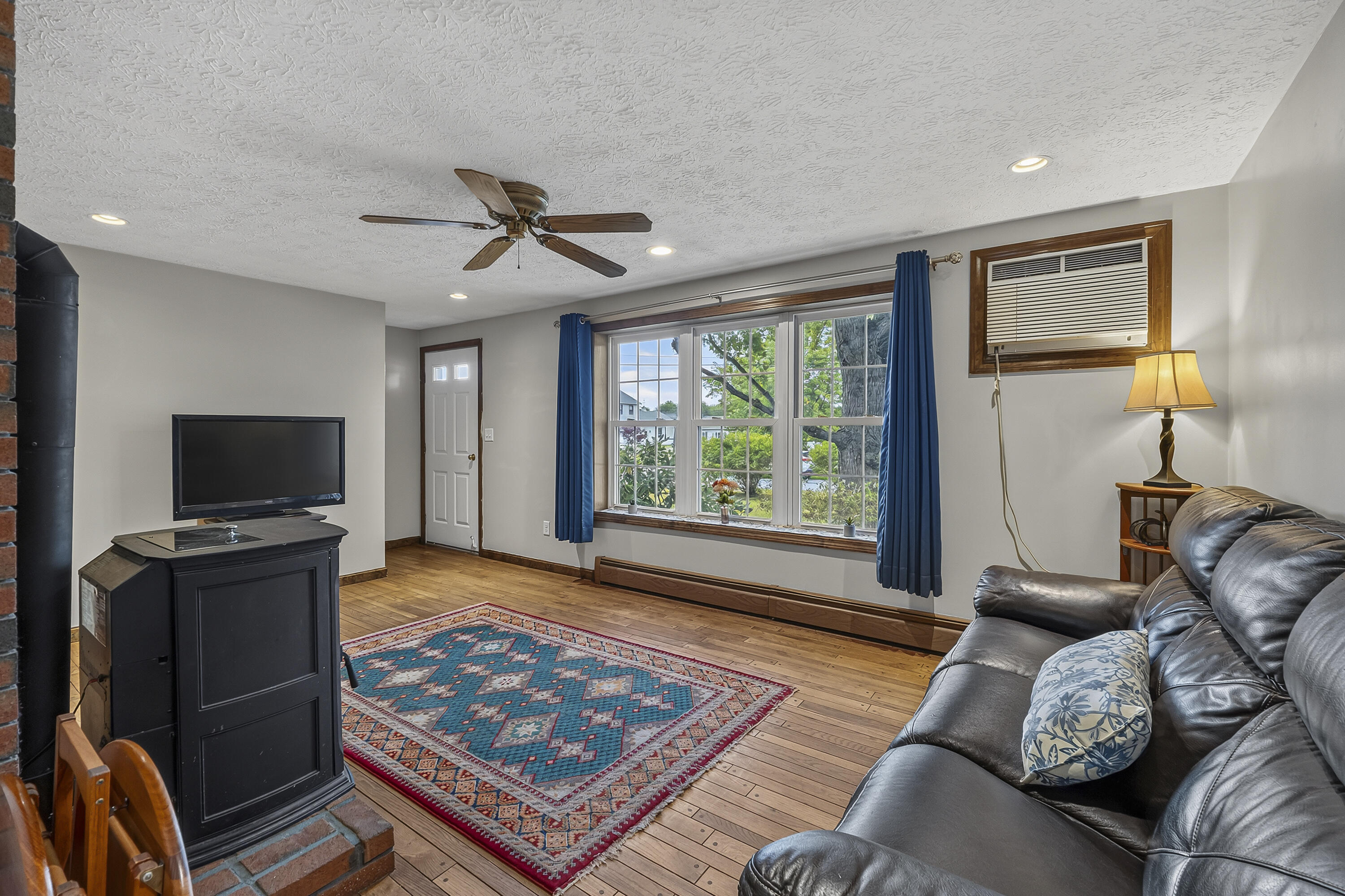 main property photo 57