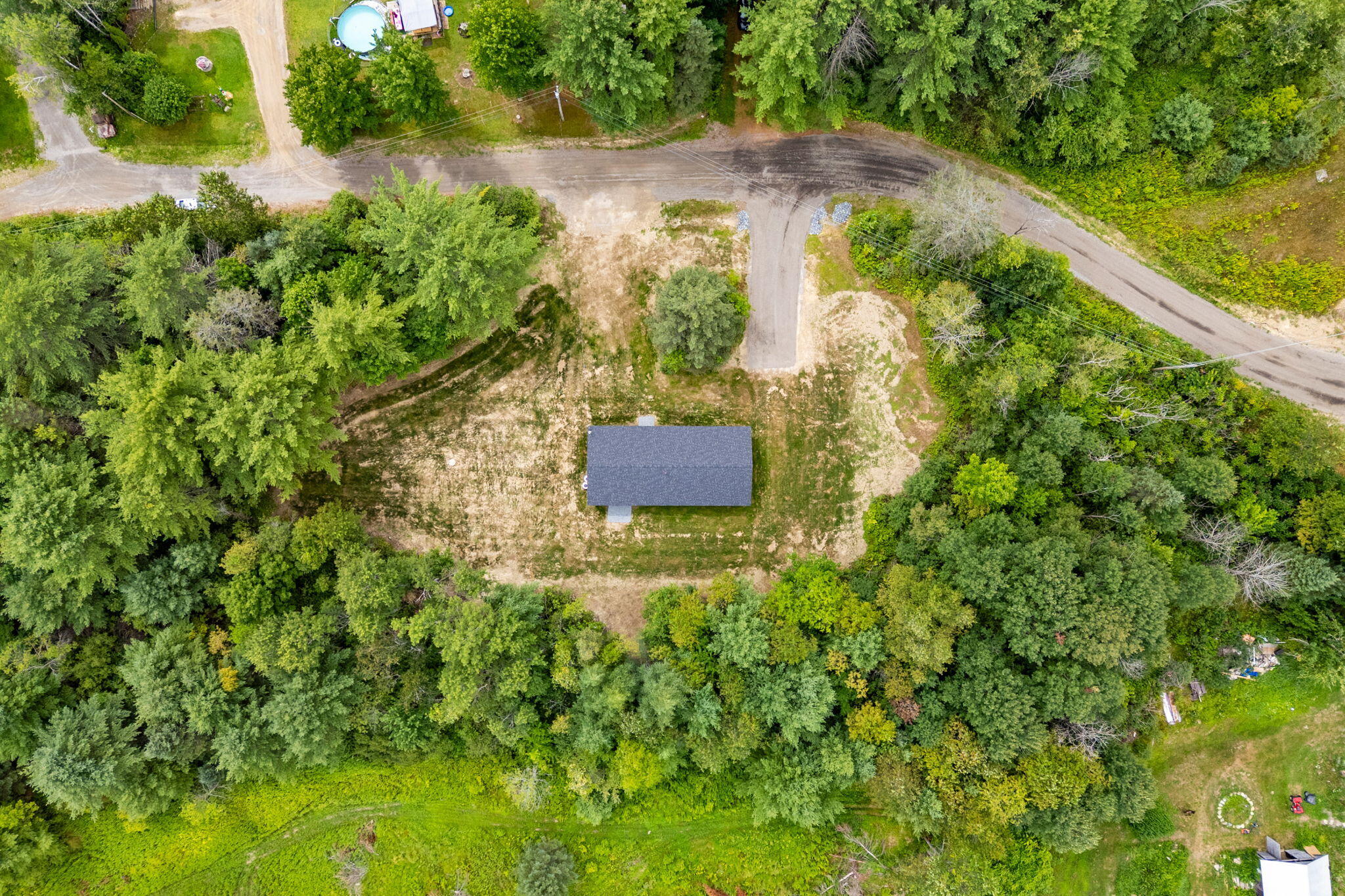 main property photo 33