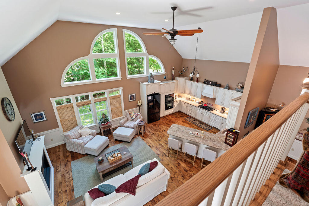 main property photo 18
