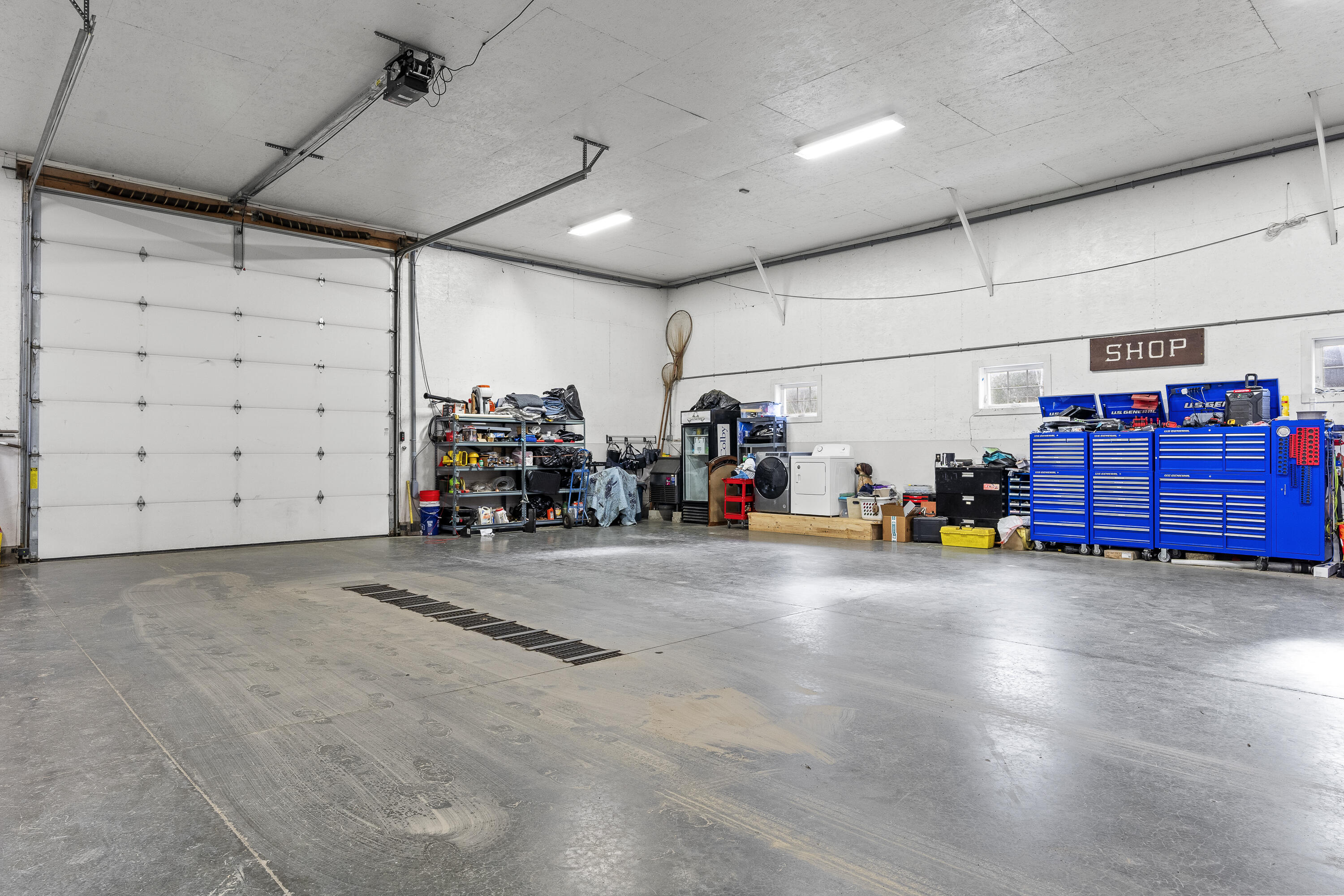 main property photo 59