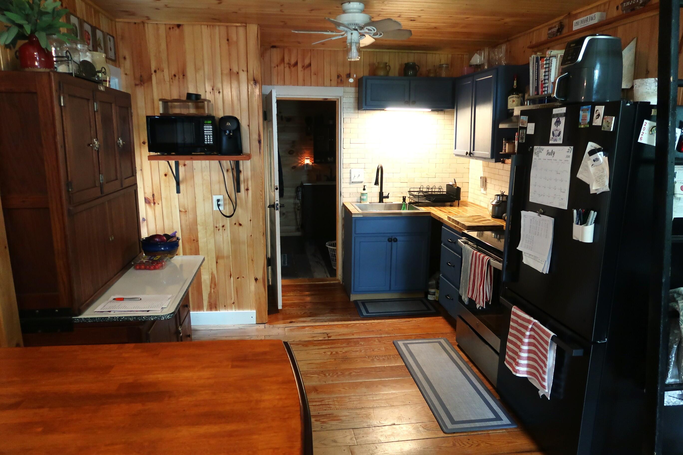 main property photo 13