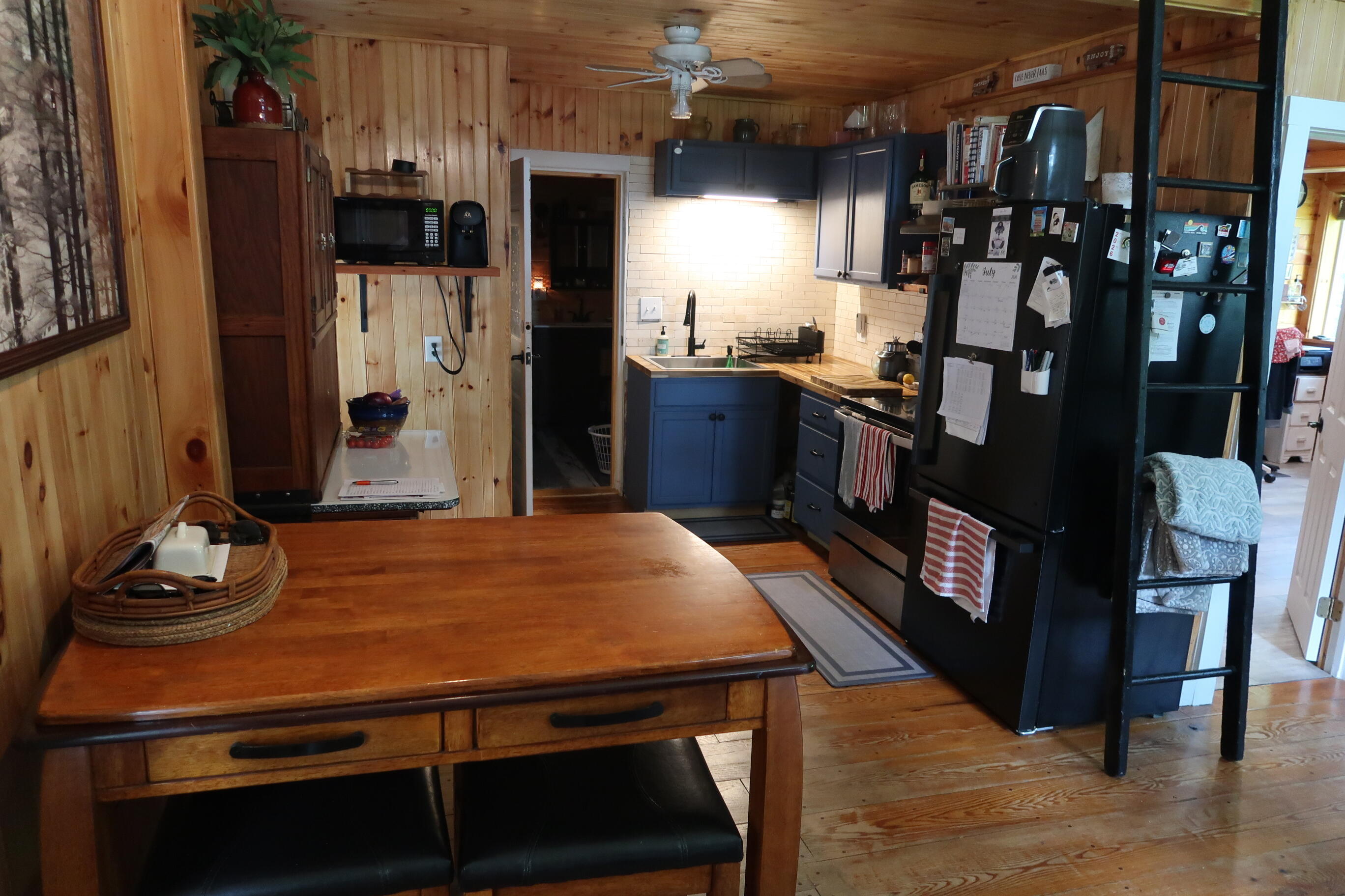 main property photo 14